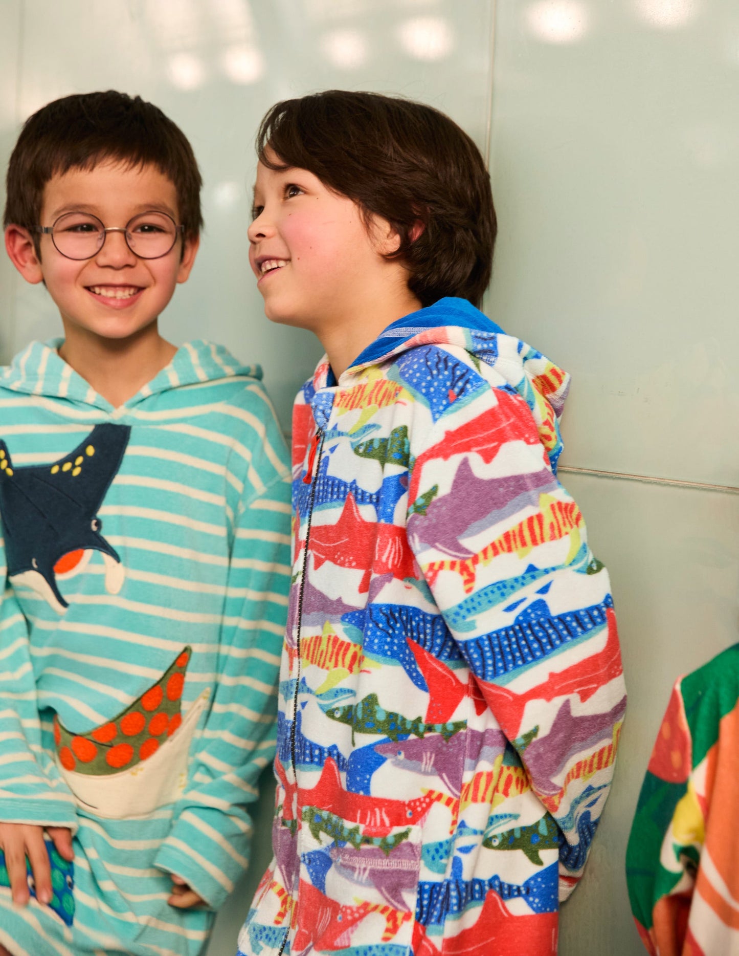 Towelling Zip-Up Throw-On-Ivory Riso Shark