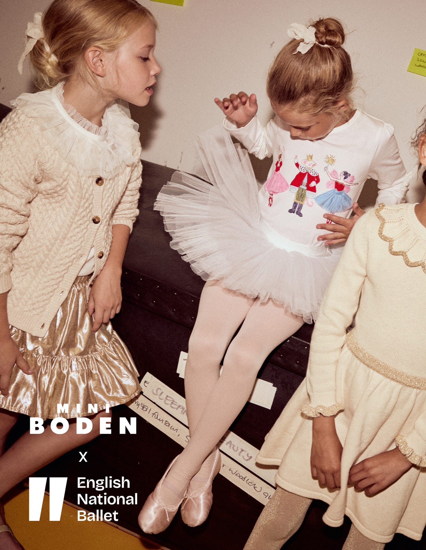 Puff Sleeve Appliqué T-shirt-Soft Ivory Nutcracker