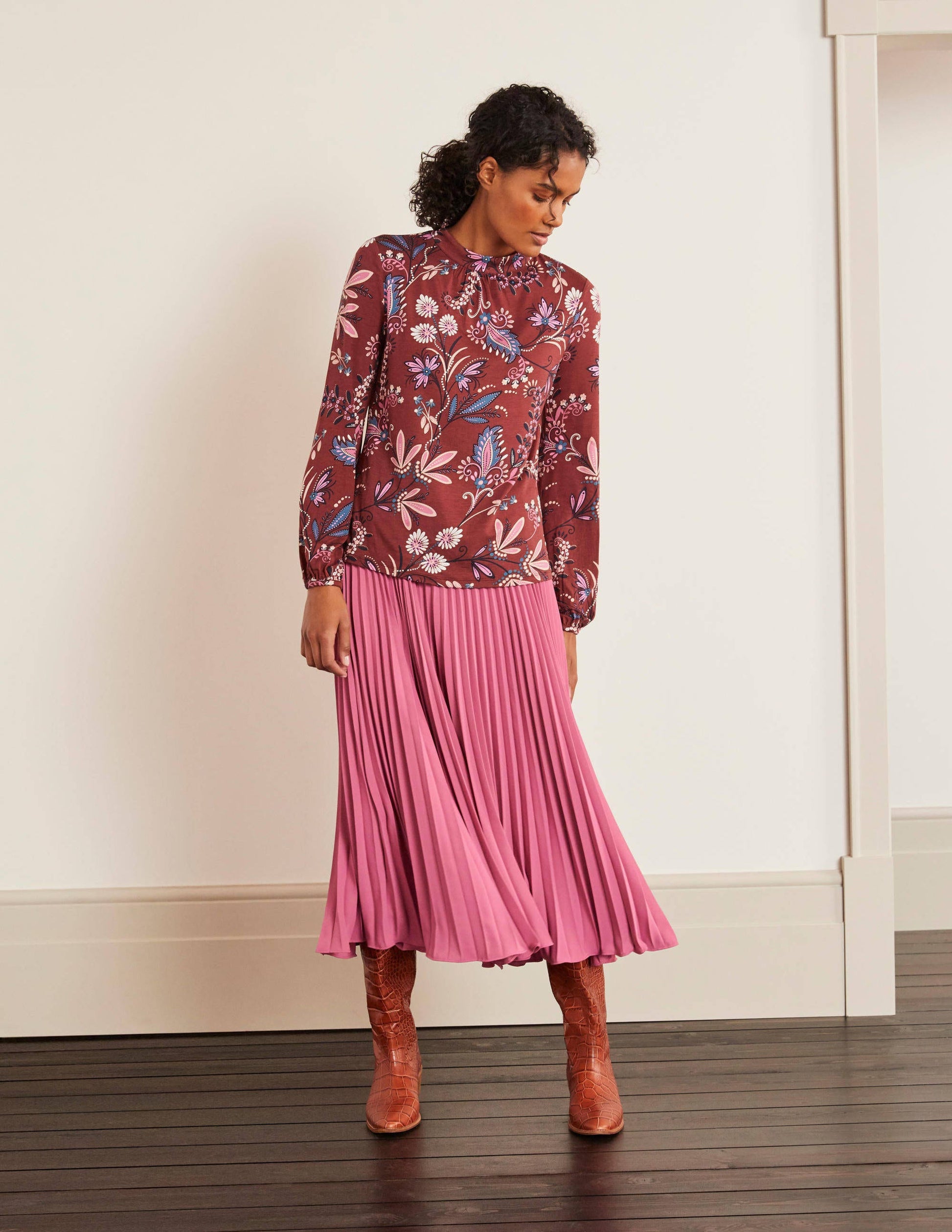 Natasha Jersey Top-Maroon, Heritage Bloom-3