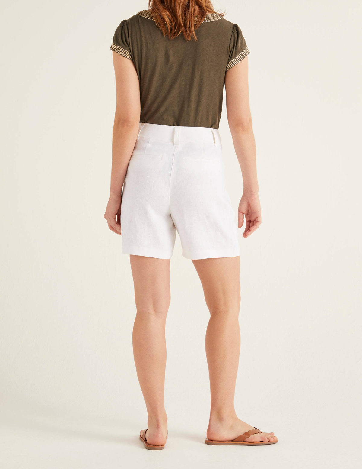 Filey Seamed Pocket Shorts-White - Image 3