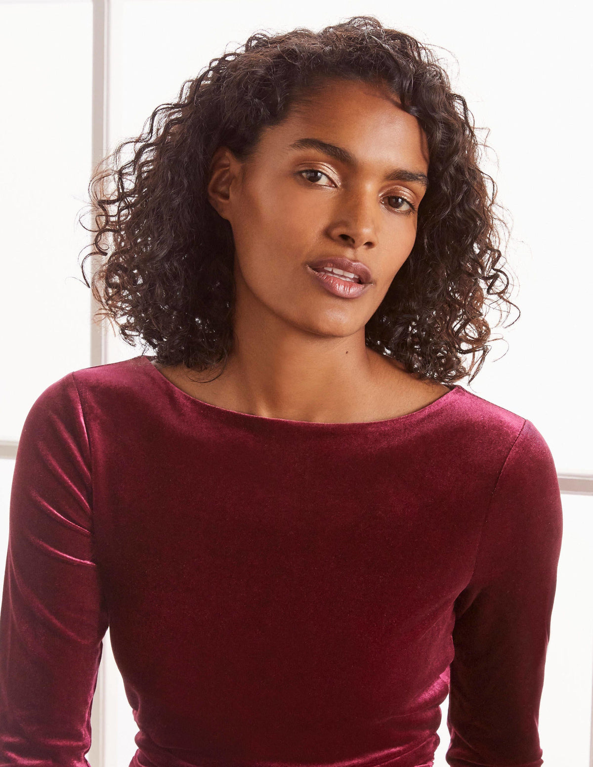 Abigail Velvet Dress-Ruby Ring - Image 4