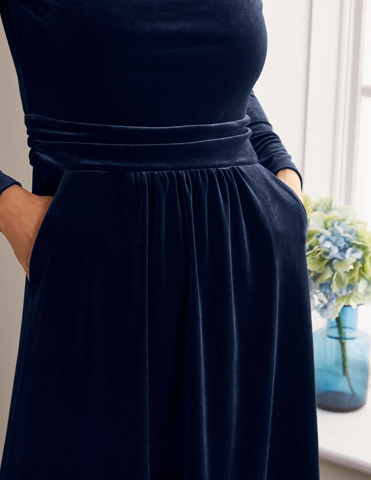 Abigail Velvet Dress-Navy - Image 4