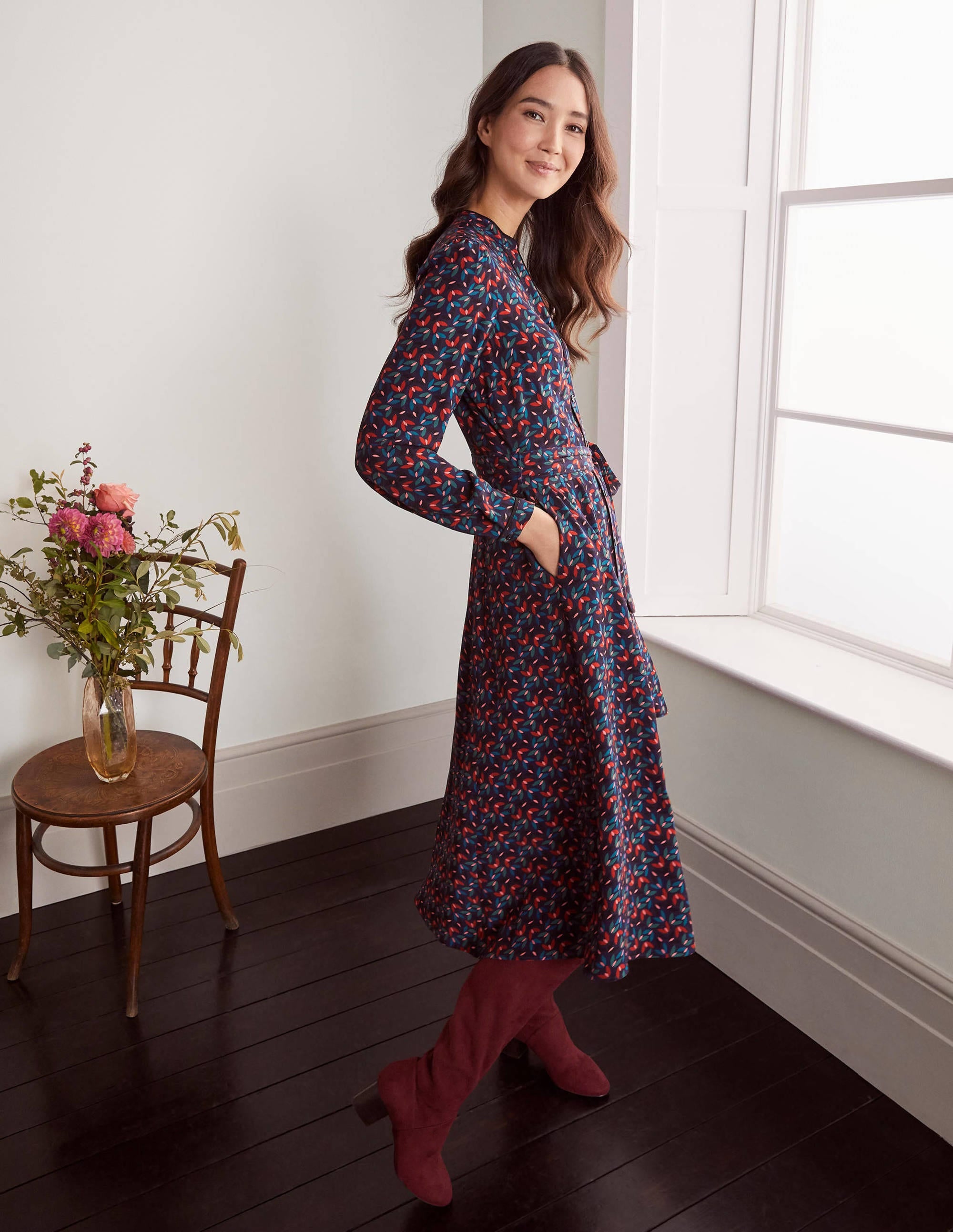 Pippa Midi Shirt Dress-French Navy, Spinning Petals - Image 4