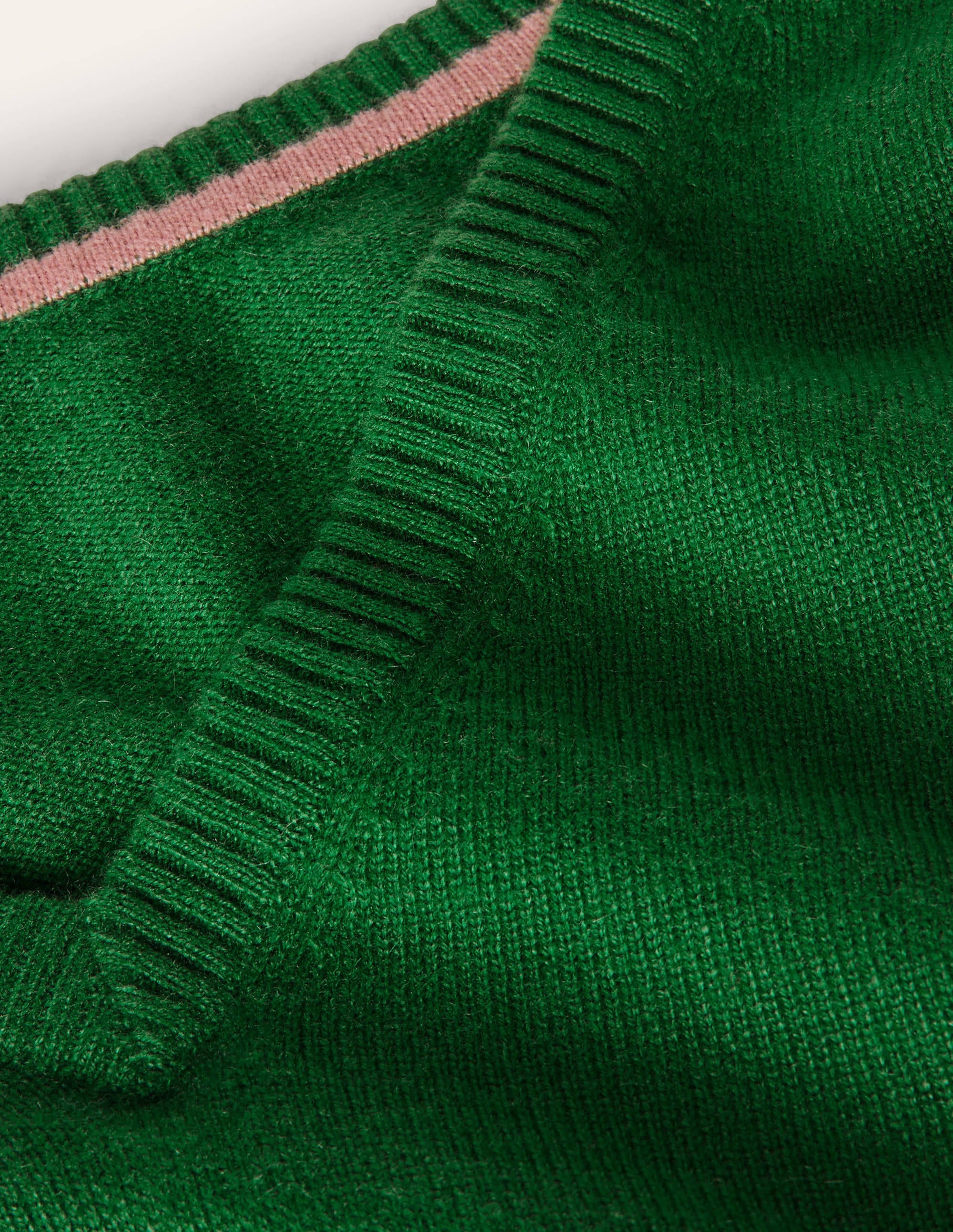 Cashmere V-neck Relaxed Jumper-Emerald Green - Image 6