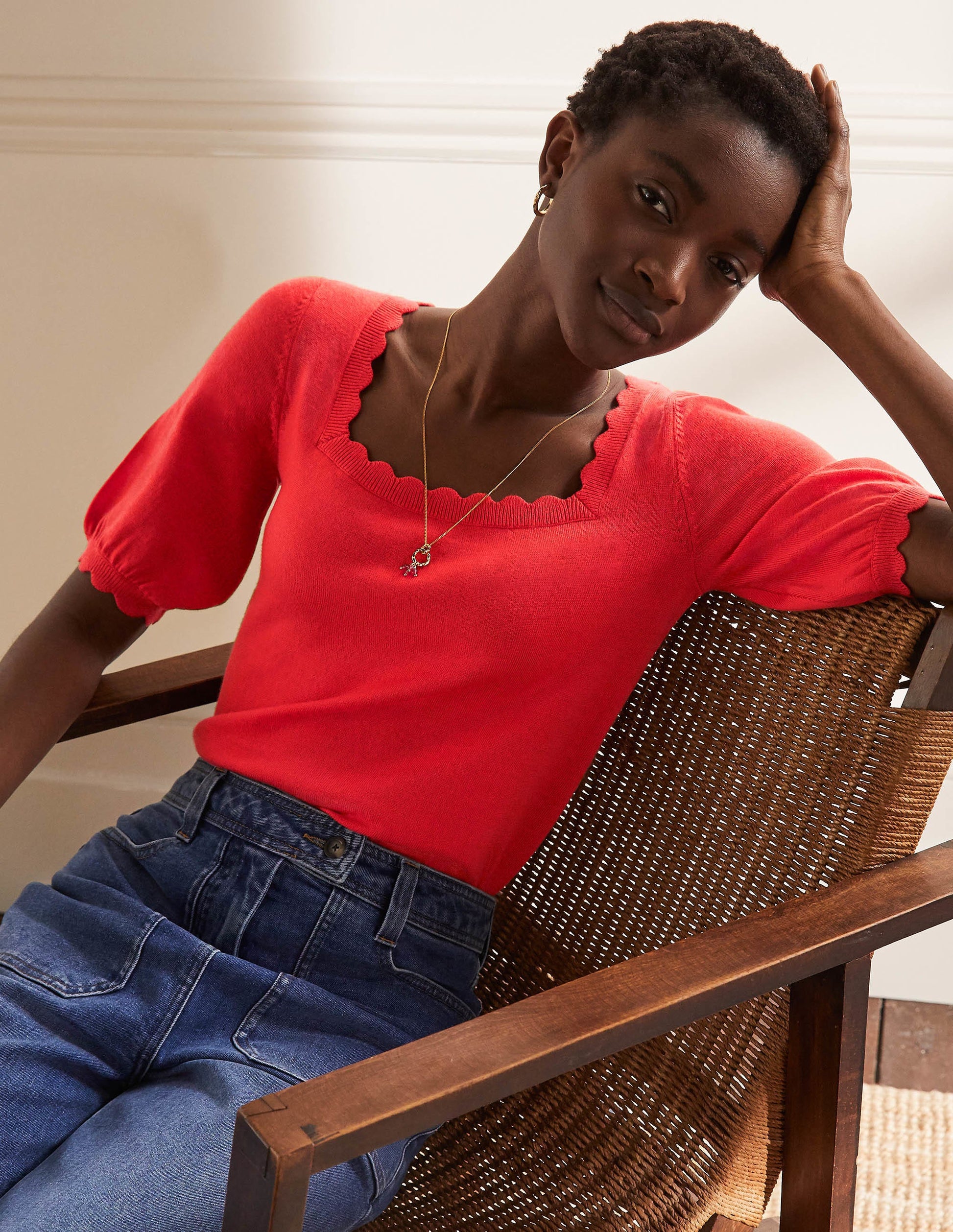 Merino Scallop Knitted Top-Cherry Red-1