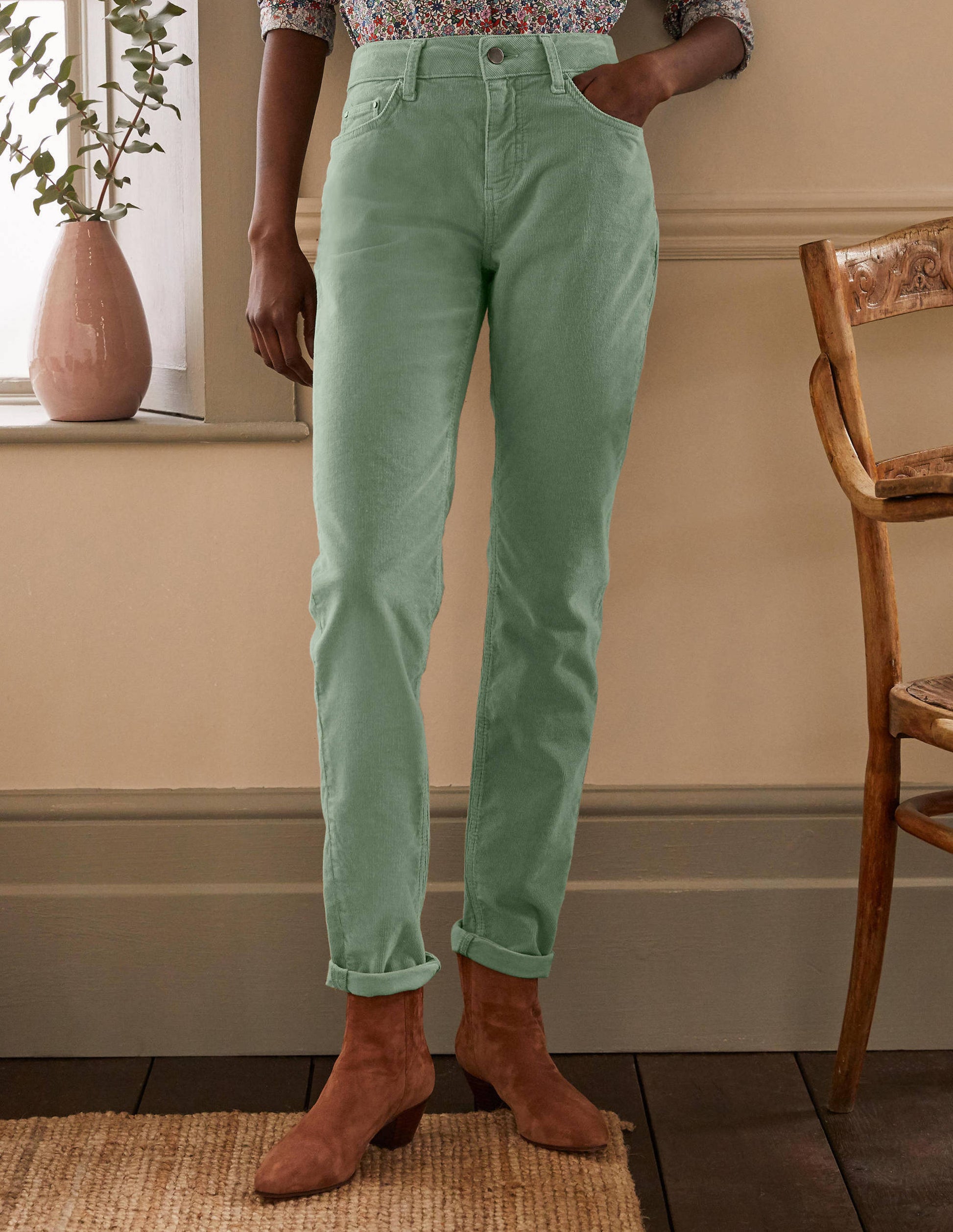 Cord Girlfriend Jeans-Light Olive-4