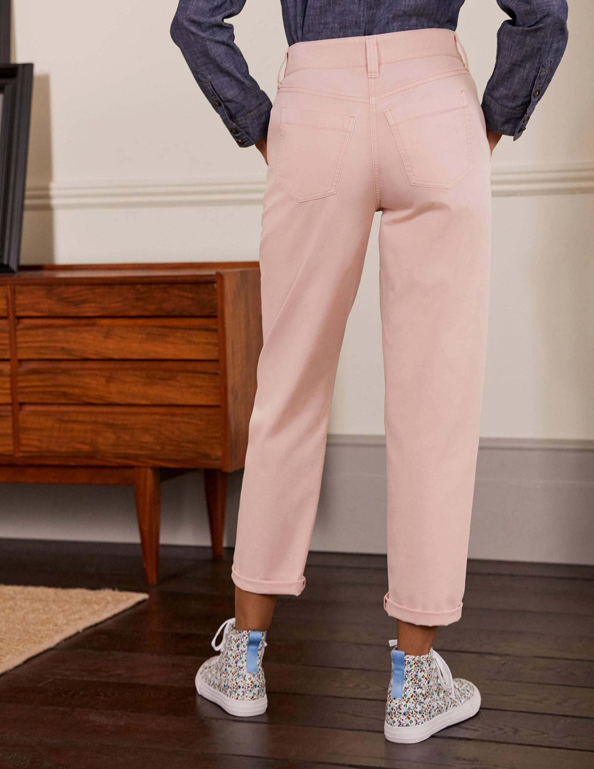 Relaxed Chino Trousers-Milkshake-3