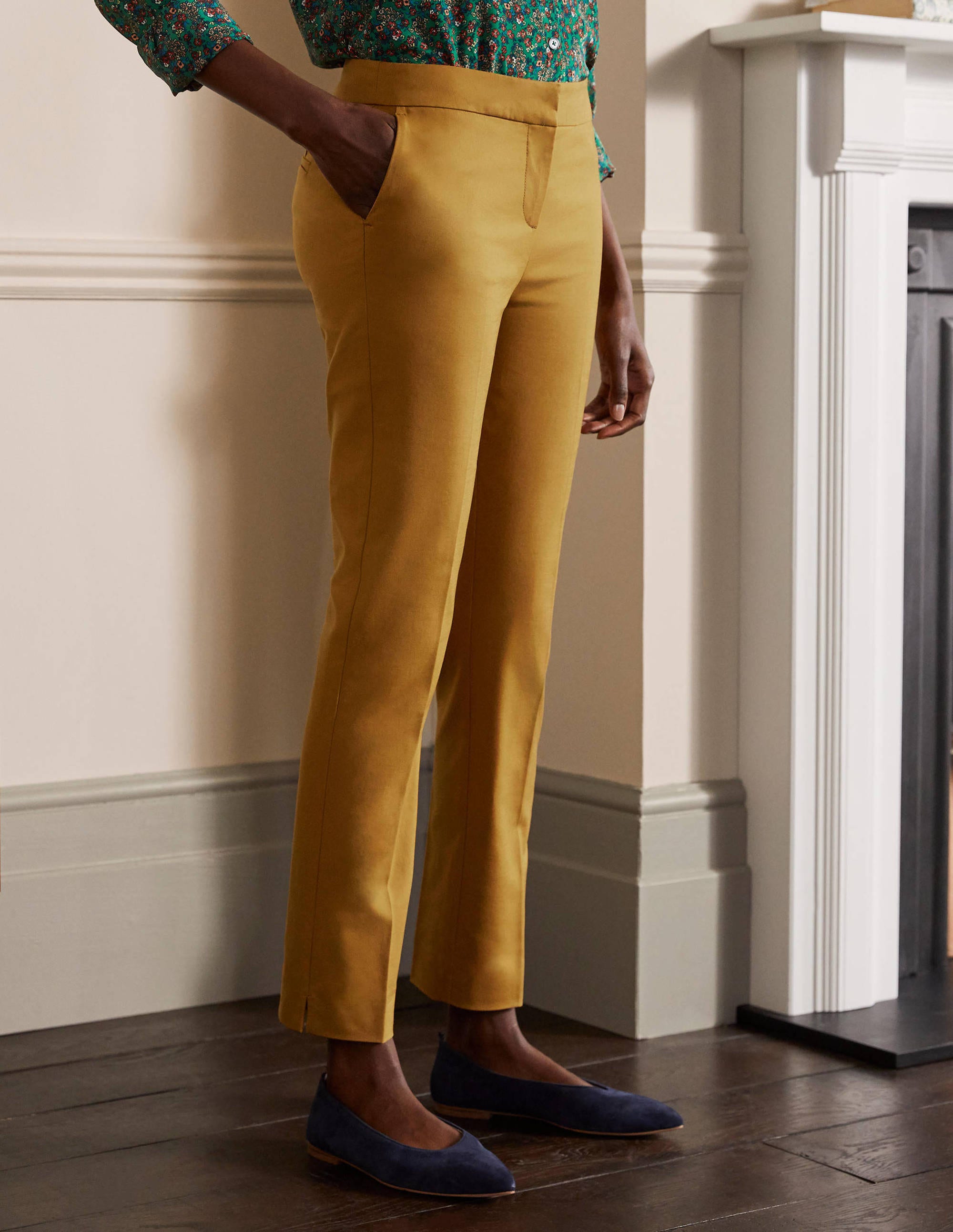 Richmond 7/8 Trouser-Frankincense - Image 4