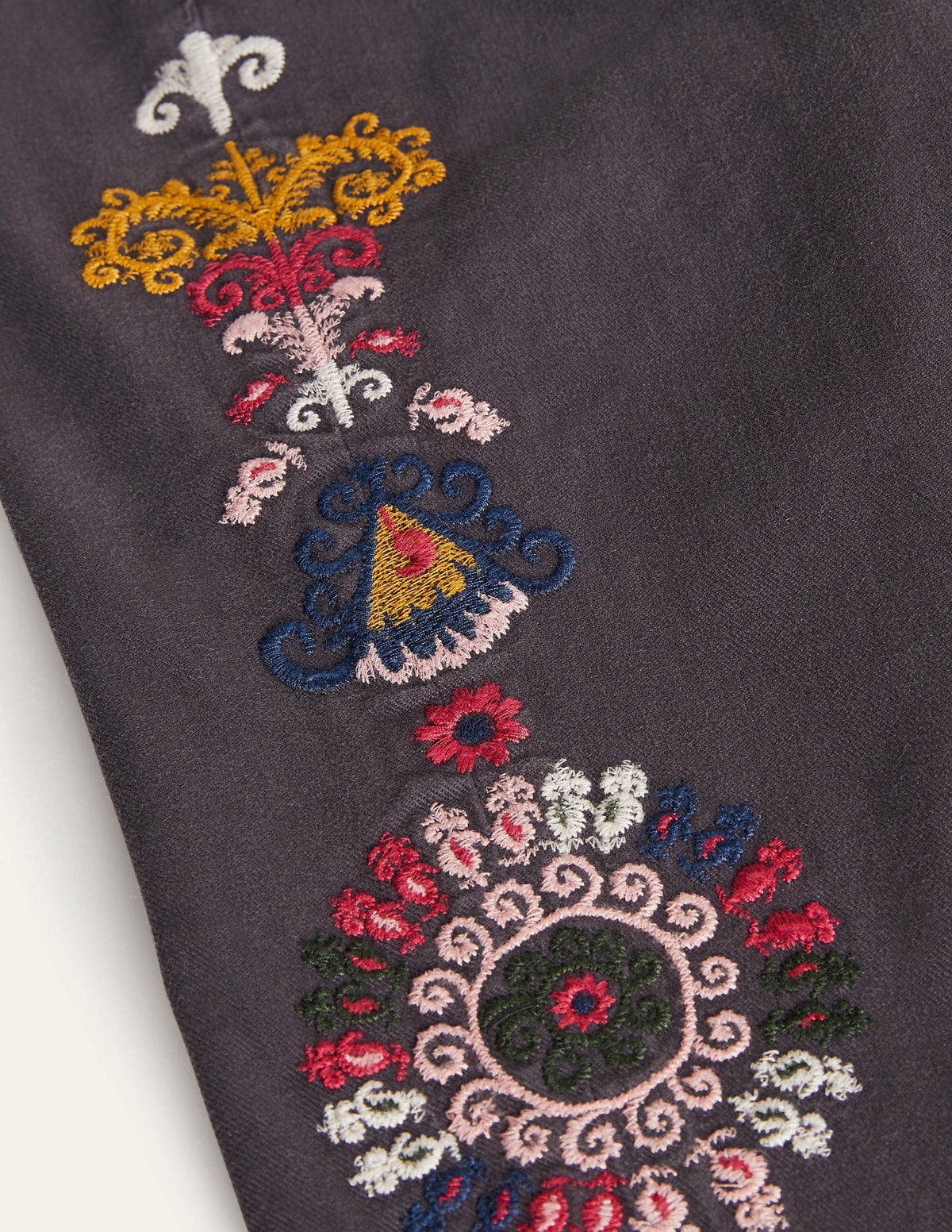 Girlfriend Jeans-Asphalt Embroidered - Image 7