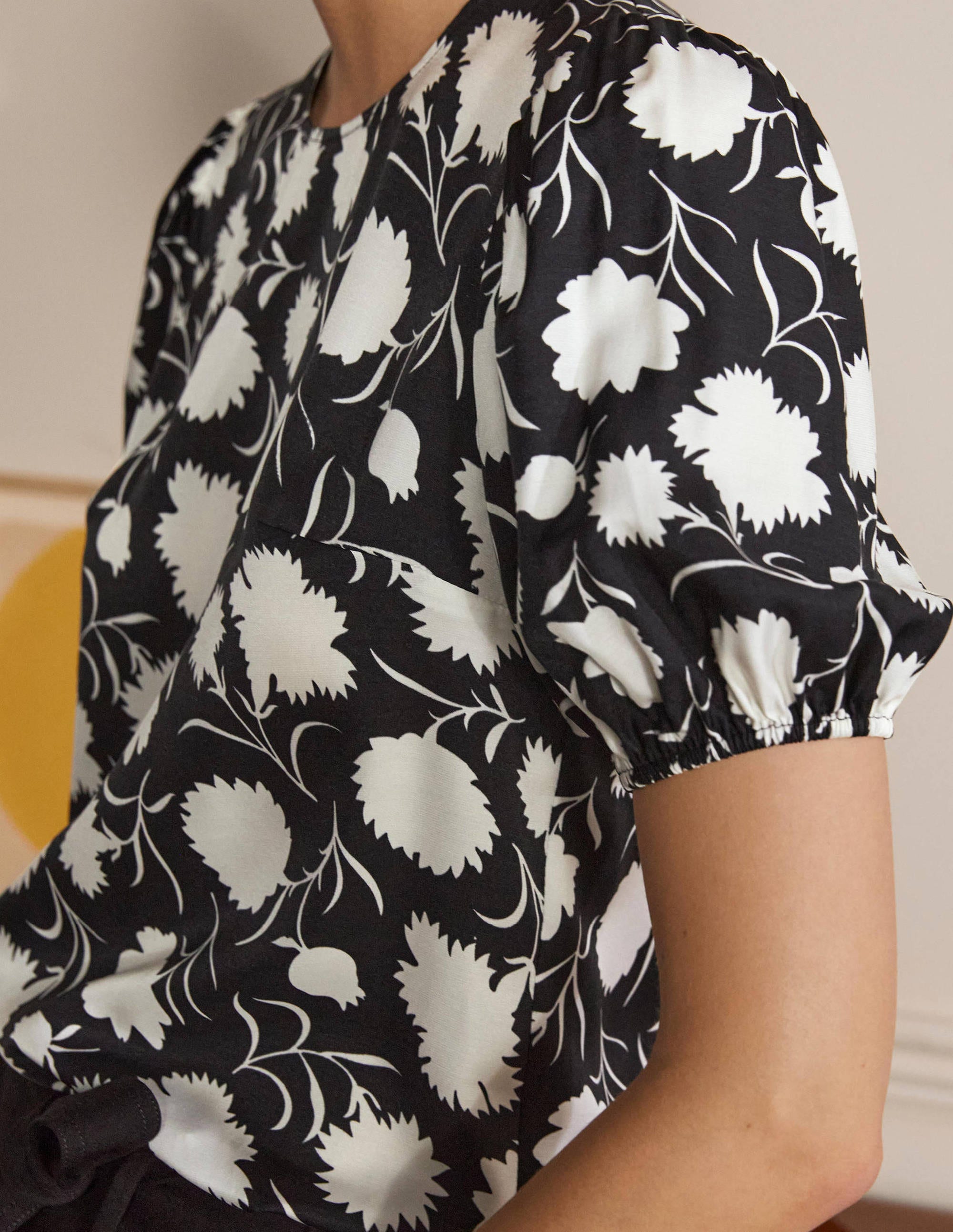 Adriana Puff Sleeve Top-Black, Leafy Bud - Image 1