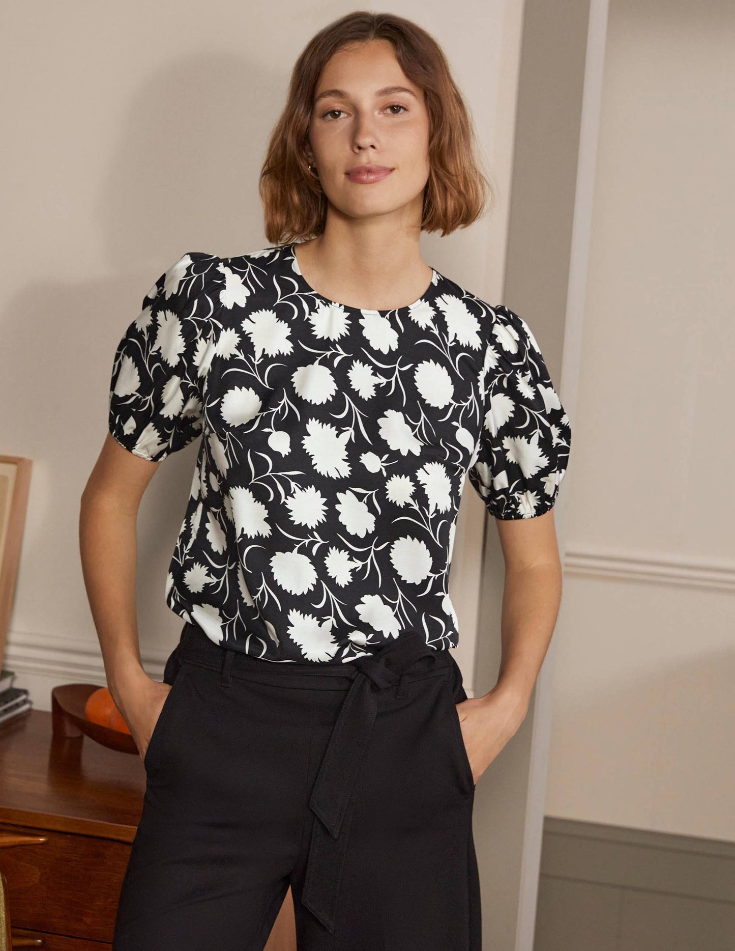 Adriana Puff Sleeve Top-Black, Leafy Bud