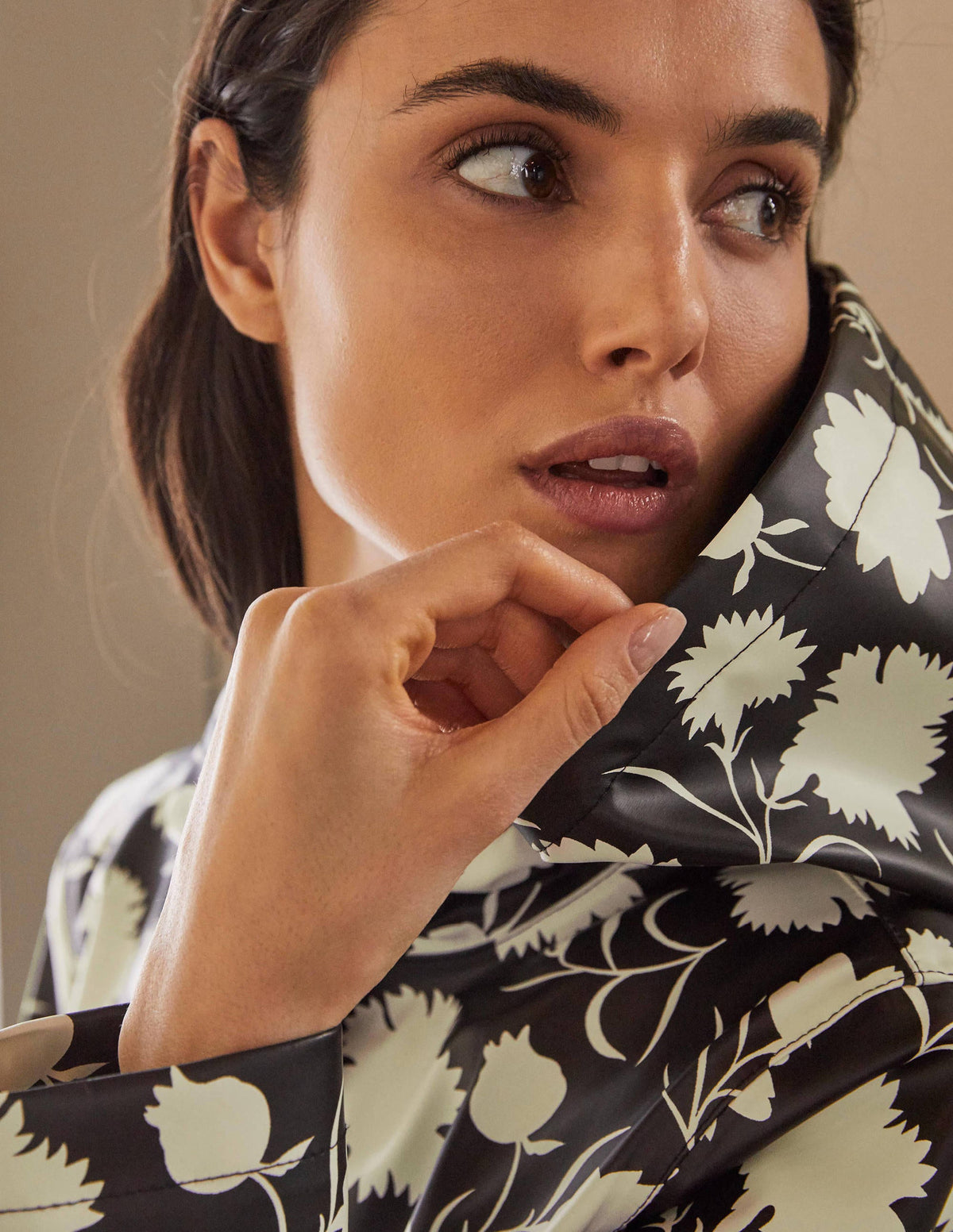 Morris Waterproof Mac-Black, Leafy Bud - Image 3
