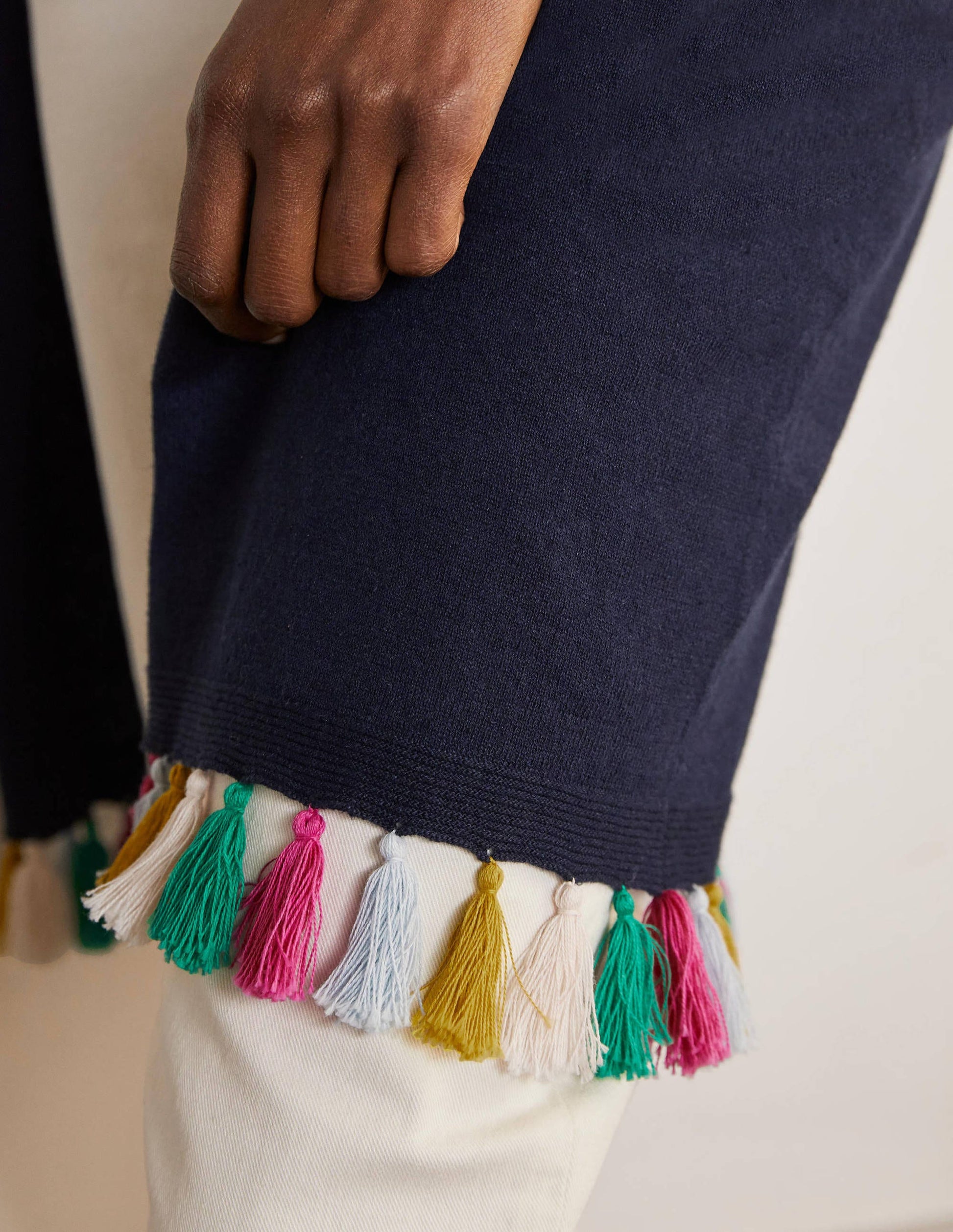 Elsdon Tassel Cardigan-Navy-4