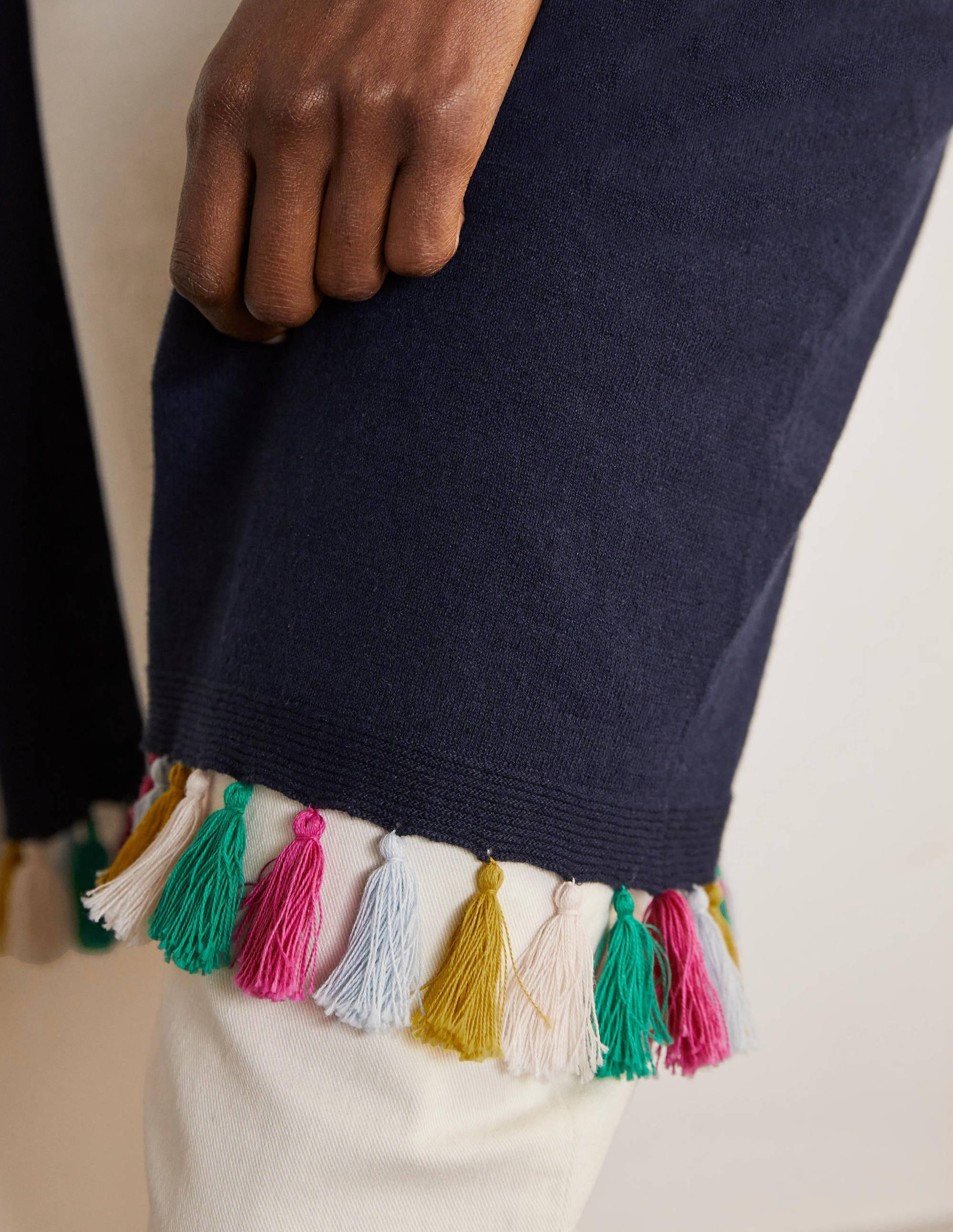 Elsdon Tassel Cardigan-Navy - Image 4