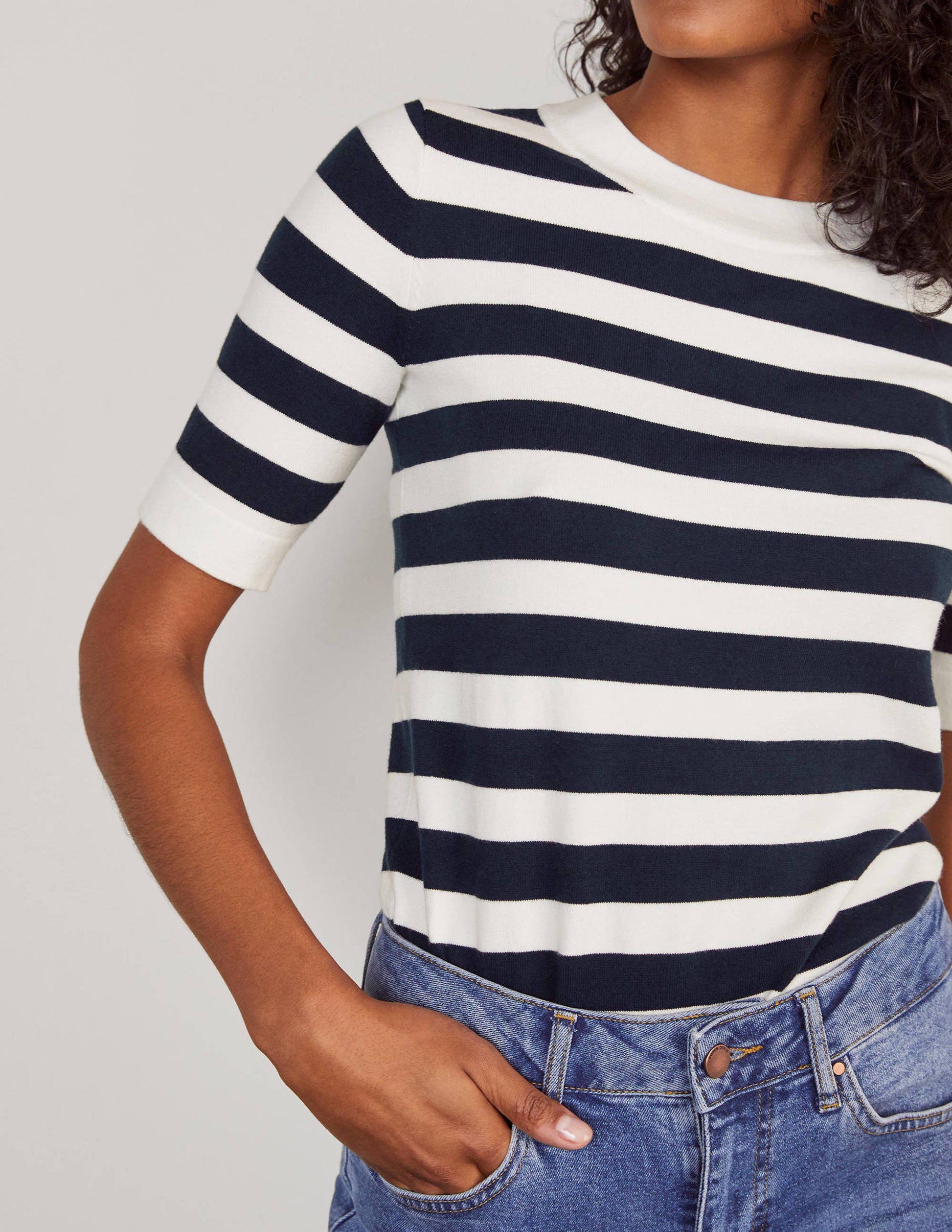 Abingdon Cotton Knitted Tee-Navy/Ivory Stripe-4