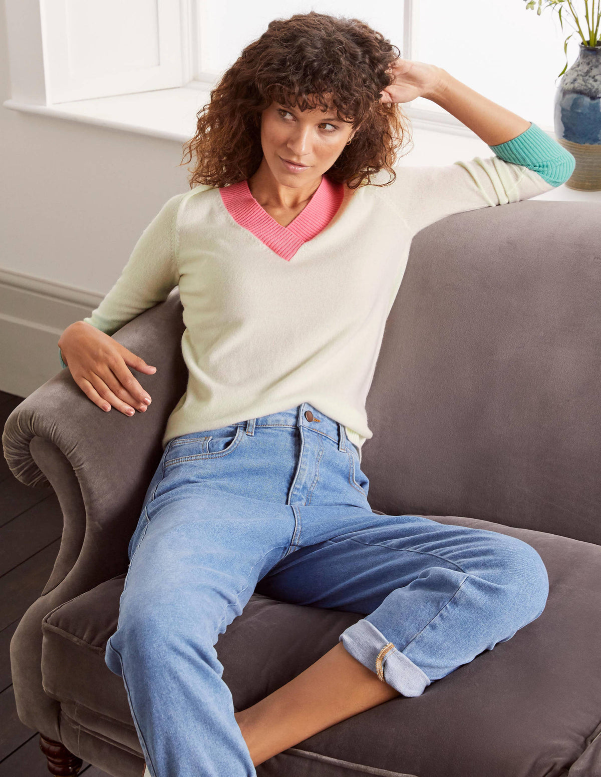 Oakley Cashmere V-Neck Jumper-Ivory Colourblock - Image 2