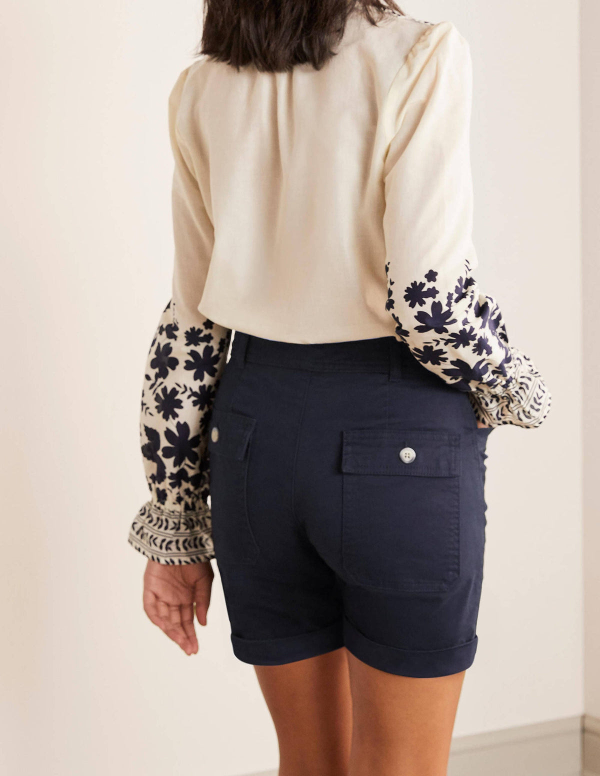Abingdon Shorts-Navy - Image 2