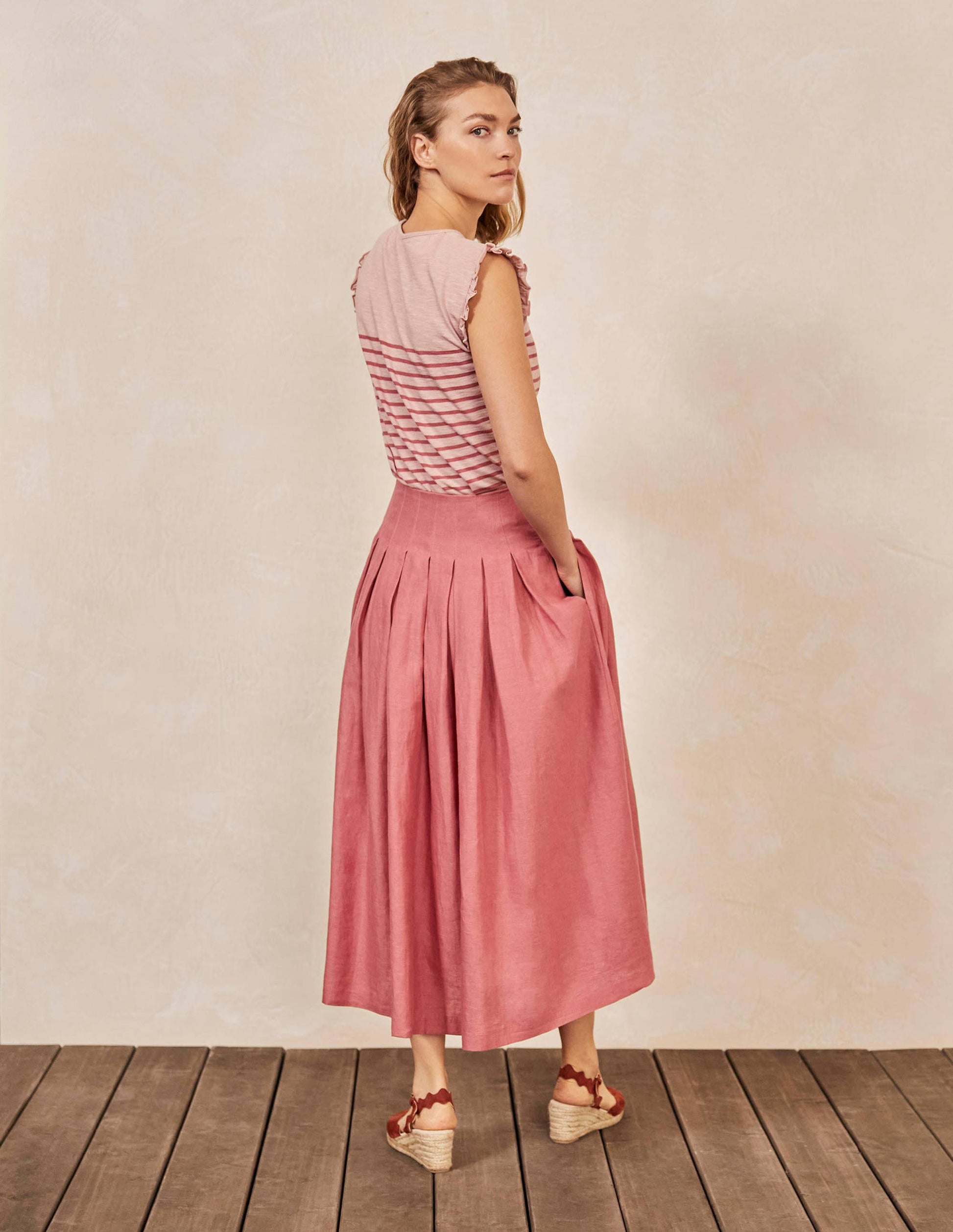 Lydia Linen Pleated Skirt-Dusty Red-2