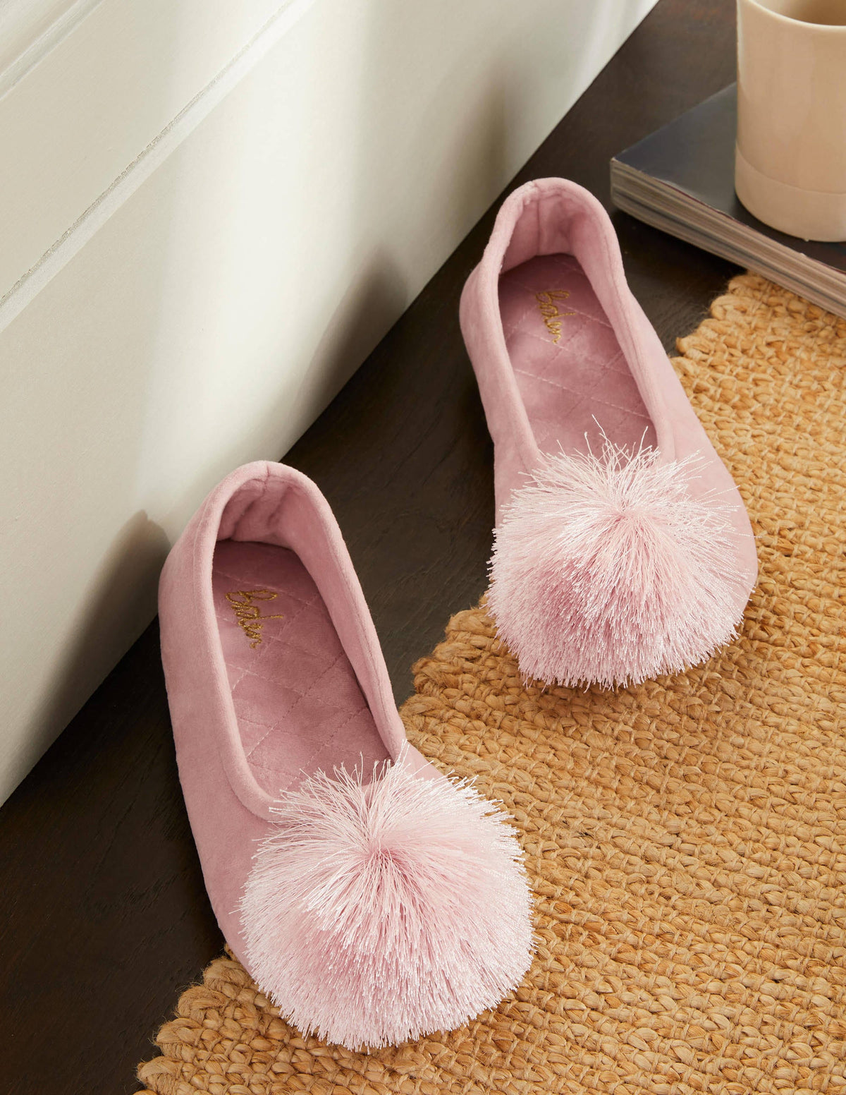 Pompom Slipper-Milkshake-1
