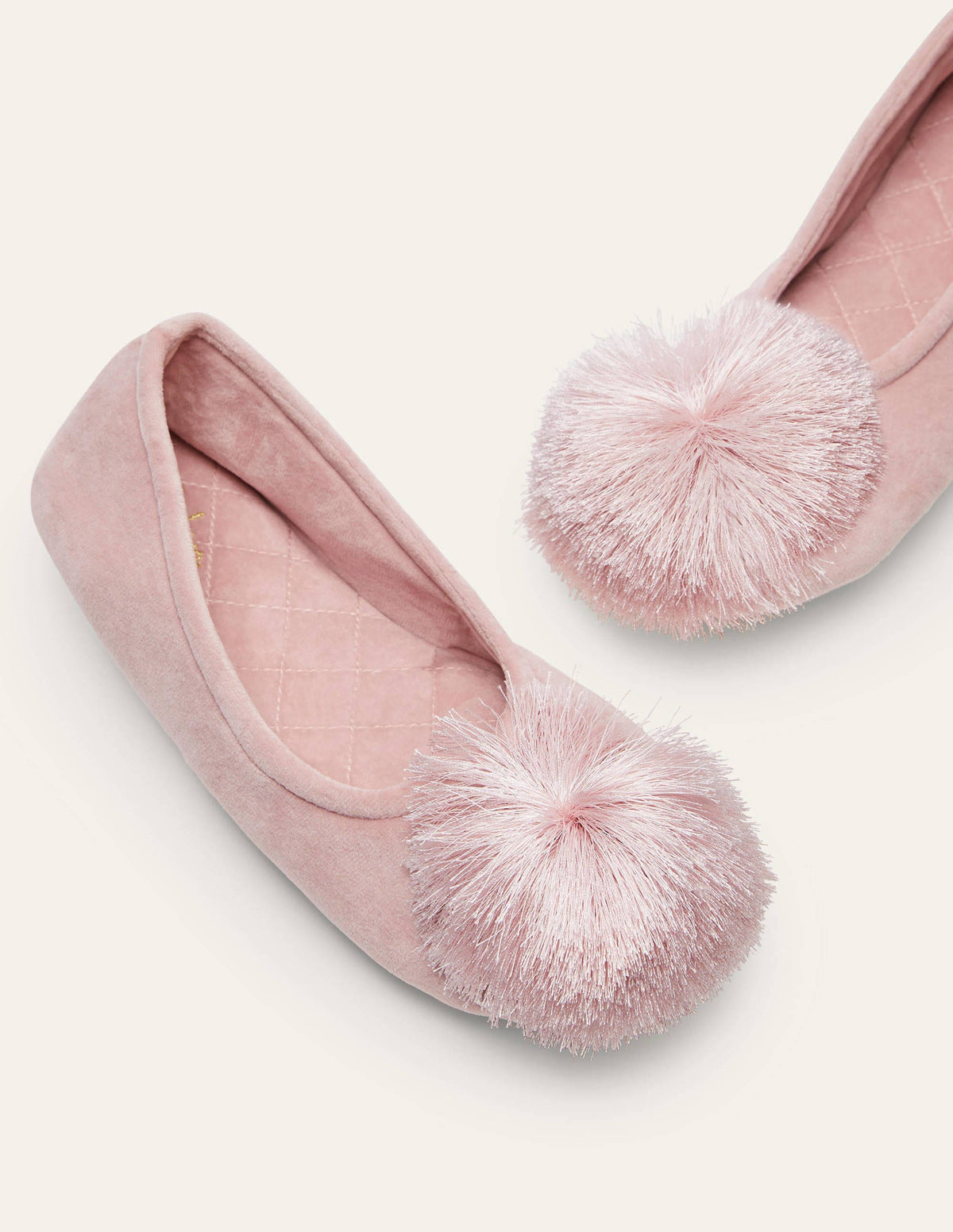 Pompom Slipper-Milkshake-3