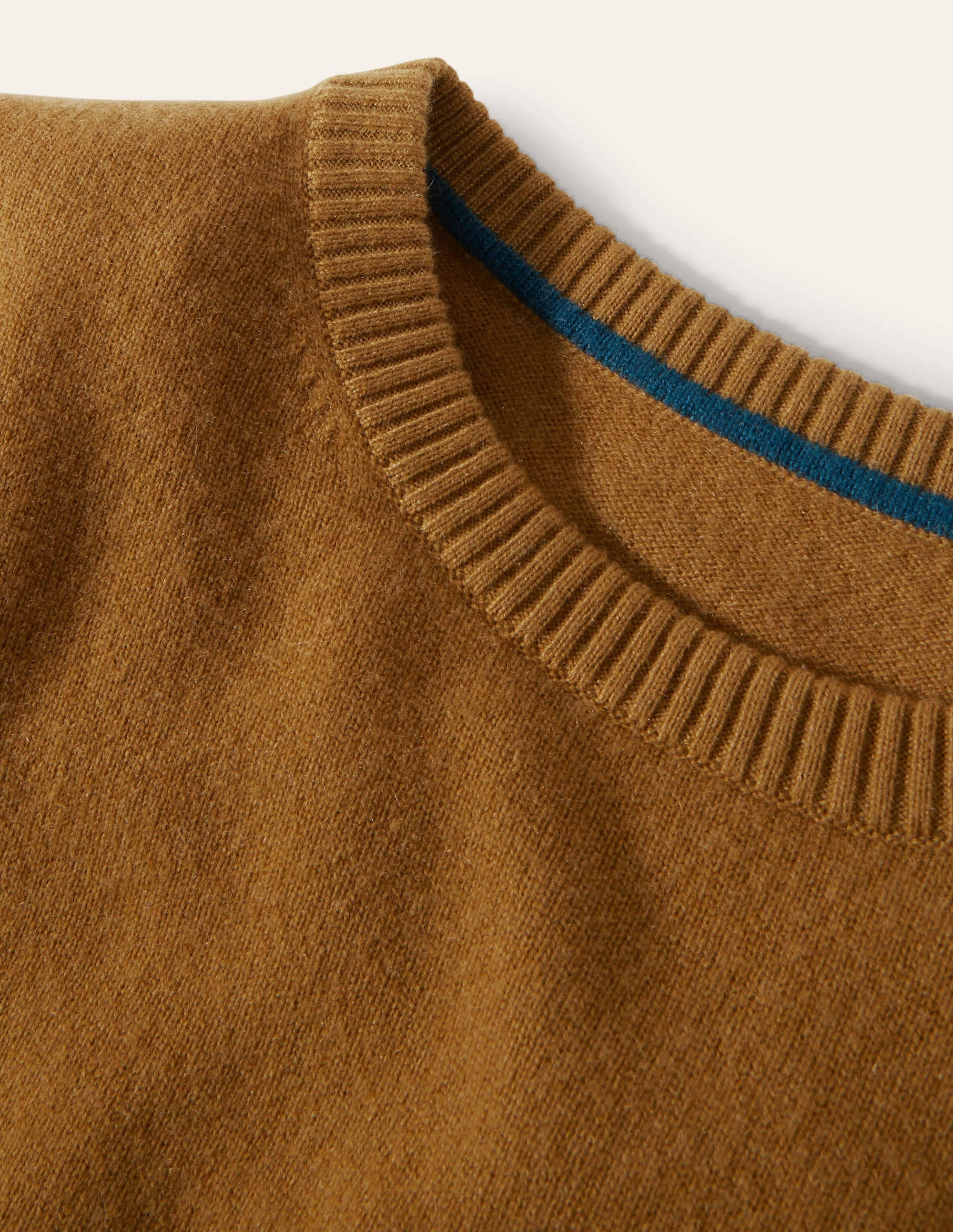 Cashmere Crew Neck Jumper-Moss Brown - Image 6