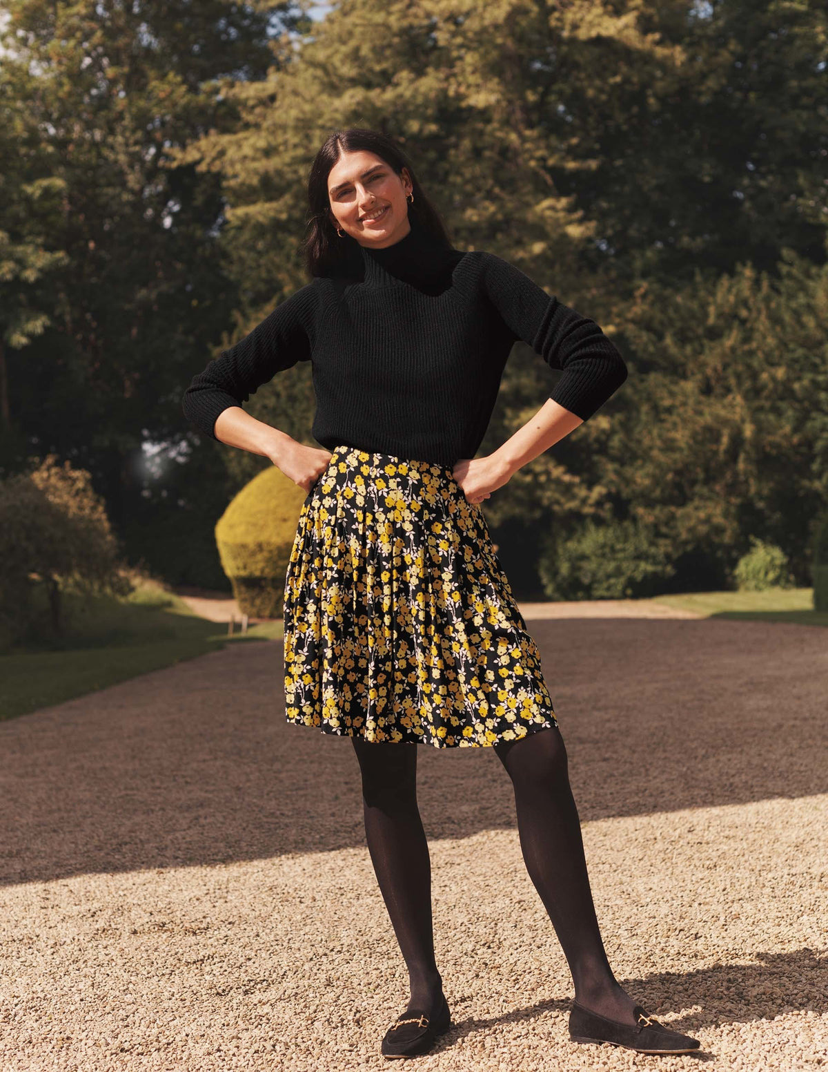 Victoria Pleated Skirt-Black, Abstract Sprig - Image 4