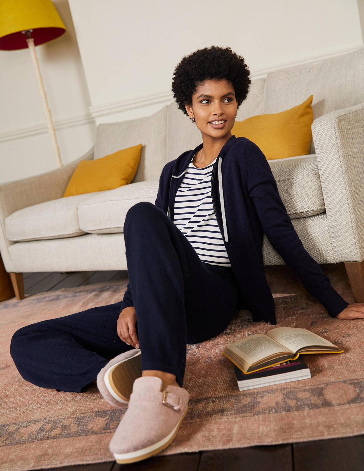 Cashmere Knit Lounge Joggers-Navy - Image 4