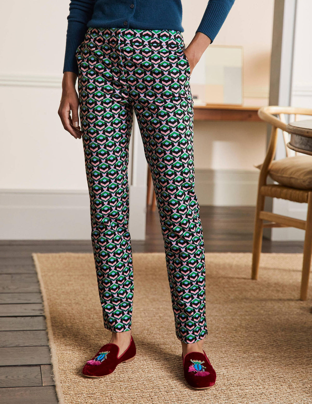 Richmond 7/8 Trouser-Black, Geometric Tile-3