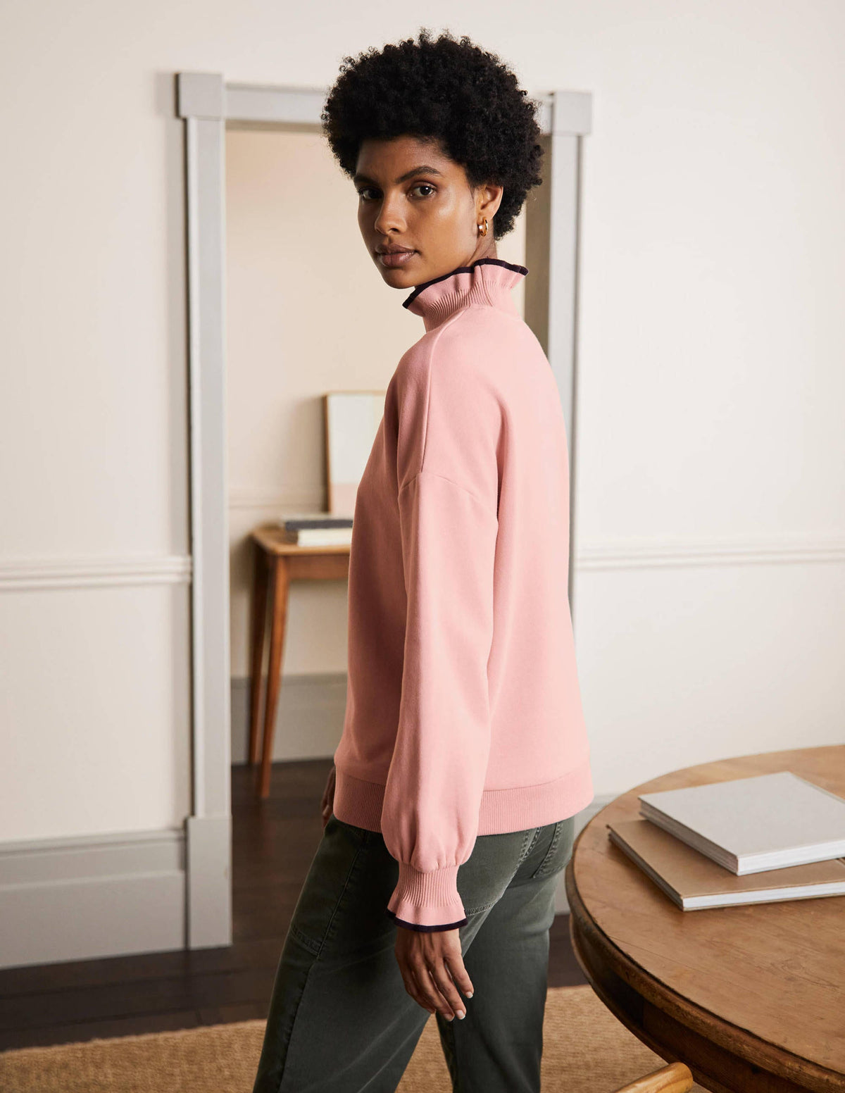 Ruffle Detail Sweatshirt-Milkshake - Image 3