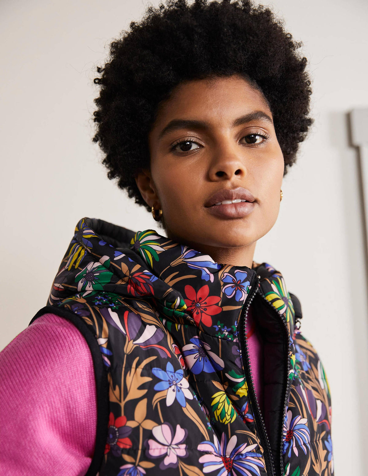 Reversible Lightweight Gilet-Black, Wild Dandelion - Image 1