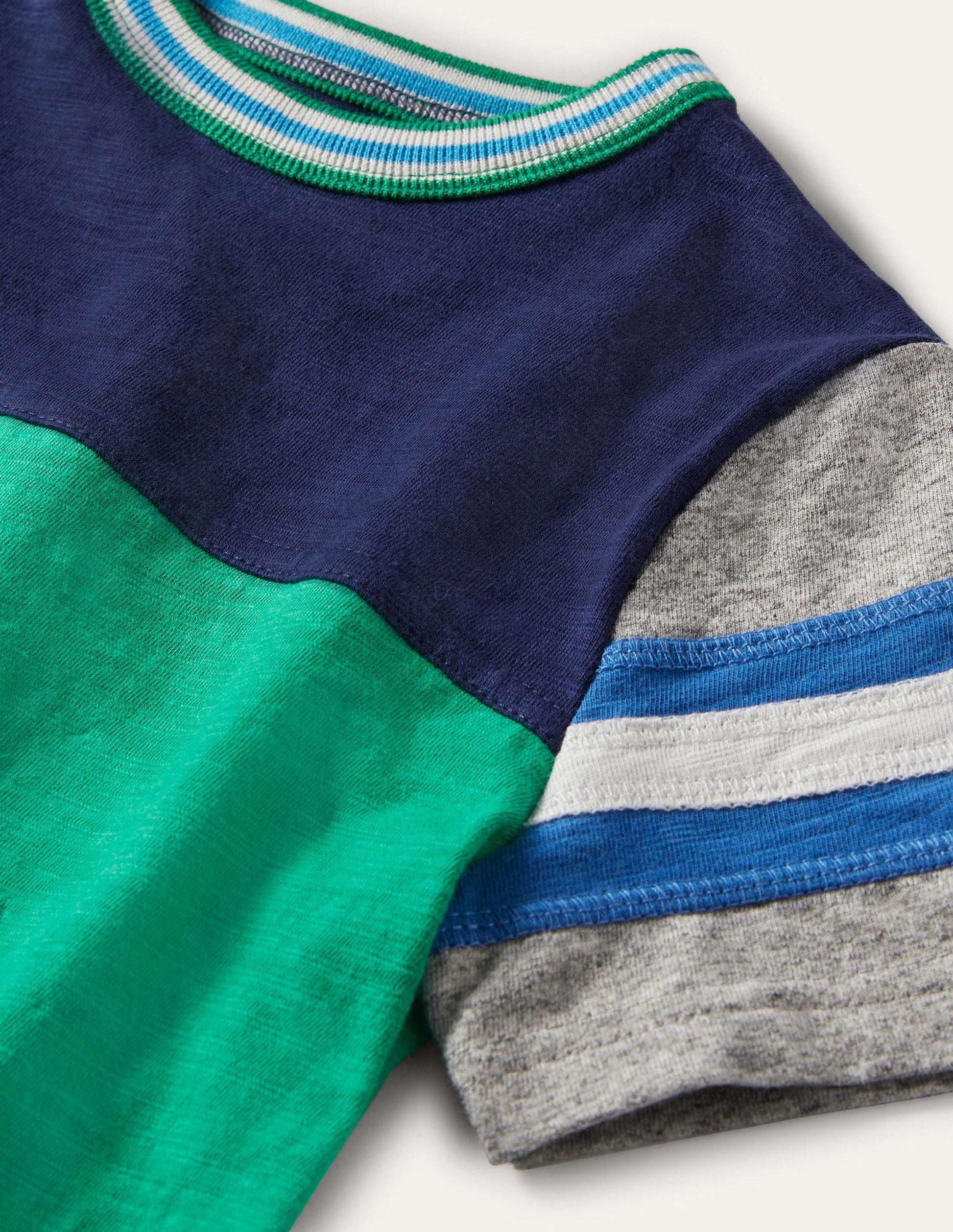 Sporty Colourblock T-shirt-Green Pepper-3