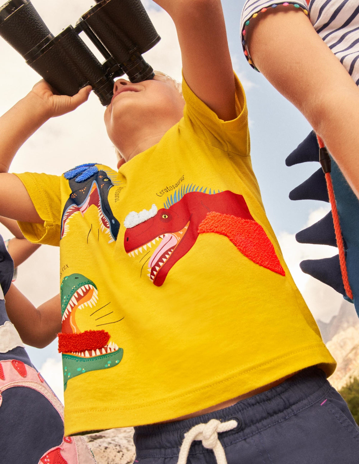 Peeking In Appliqué T-shirt-Daffodil Yellow Dinosaurs-4