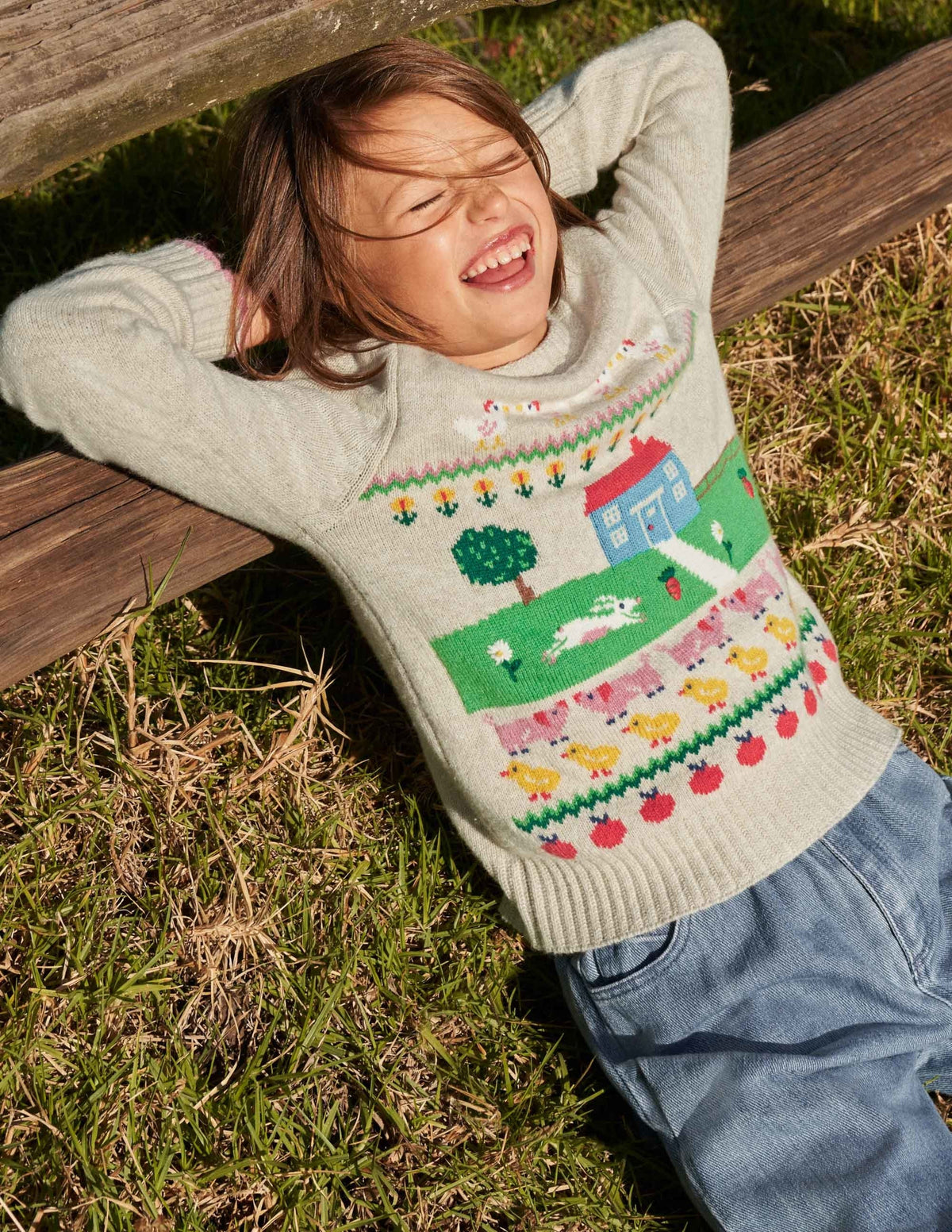 Farm House Jumper-Oatmeal Marl House Scene-5