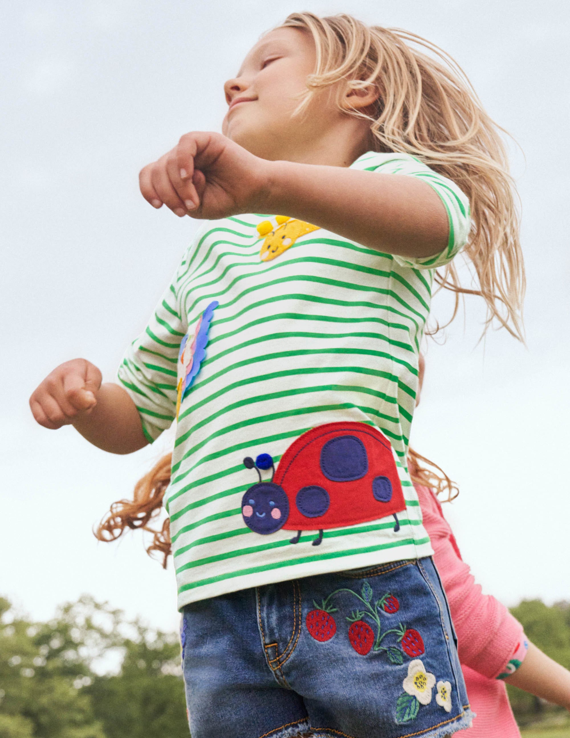 Big Appliqué T-shirt-Ivory/Aloe Green Bugs - Image 4