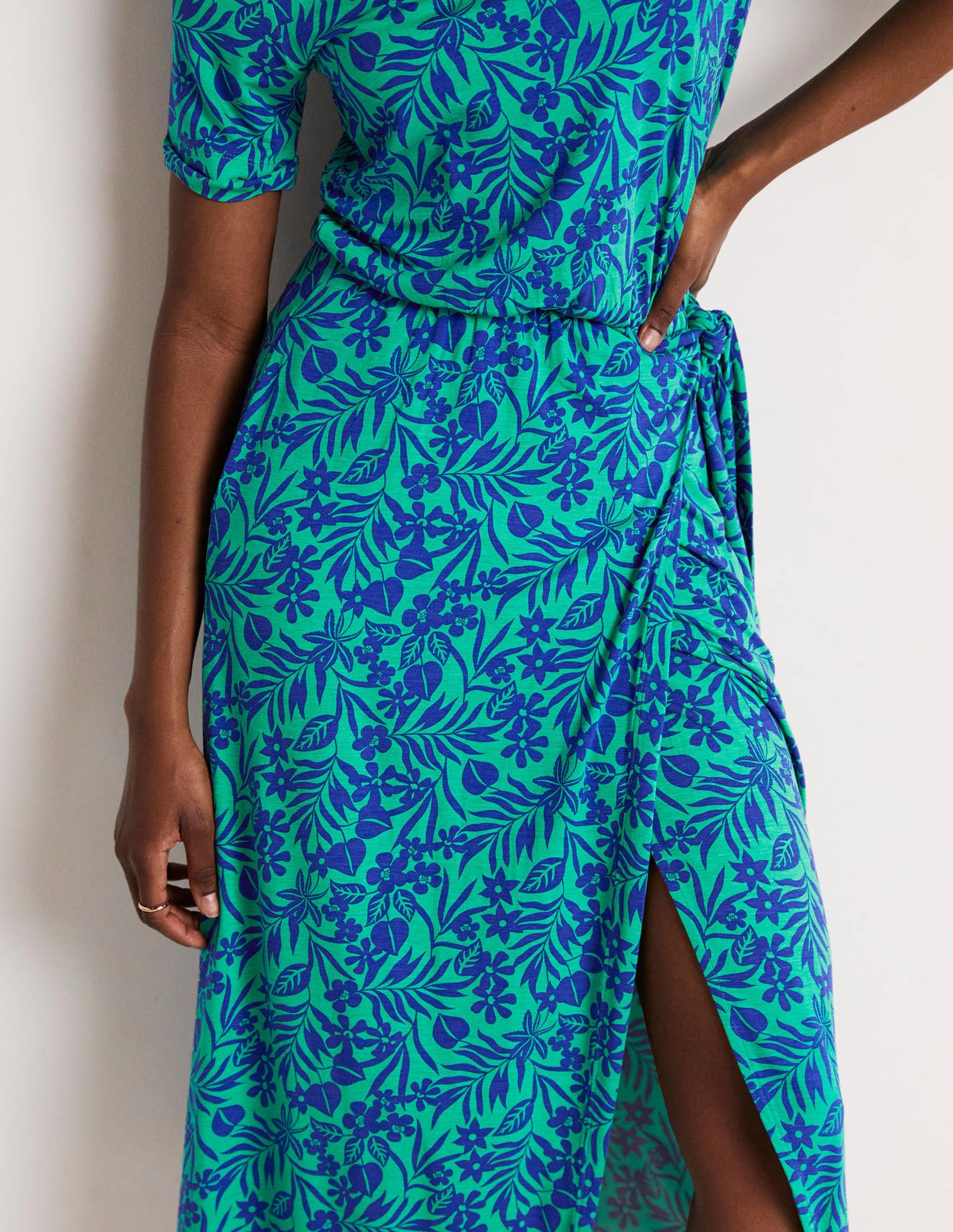 Amanda Jersey Midi Dress-Emerald, Tropic Foliage-2