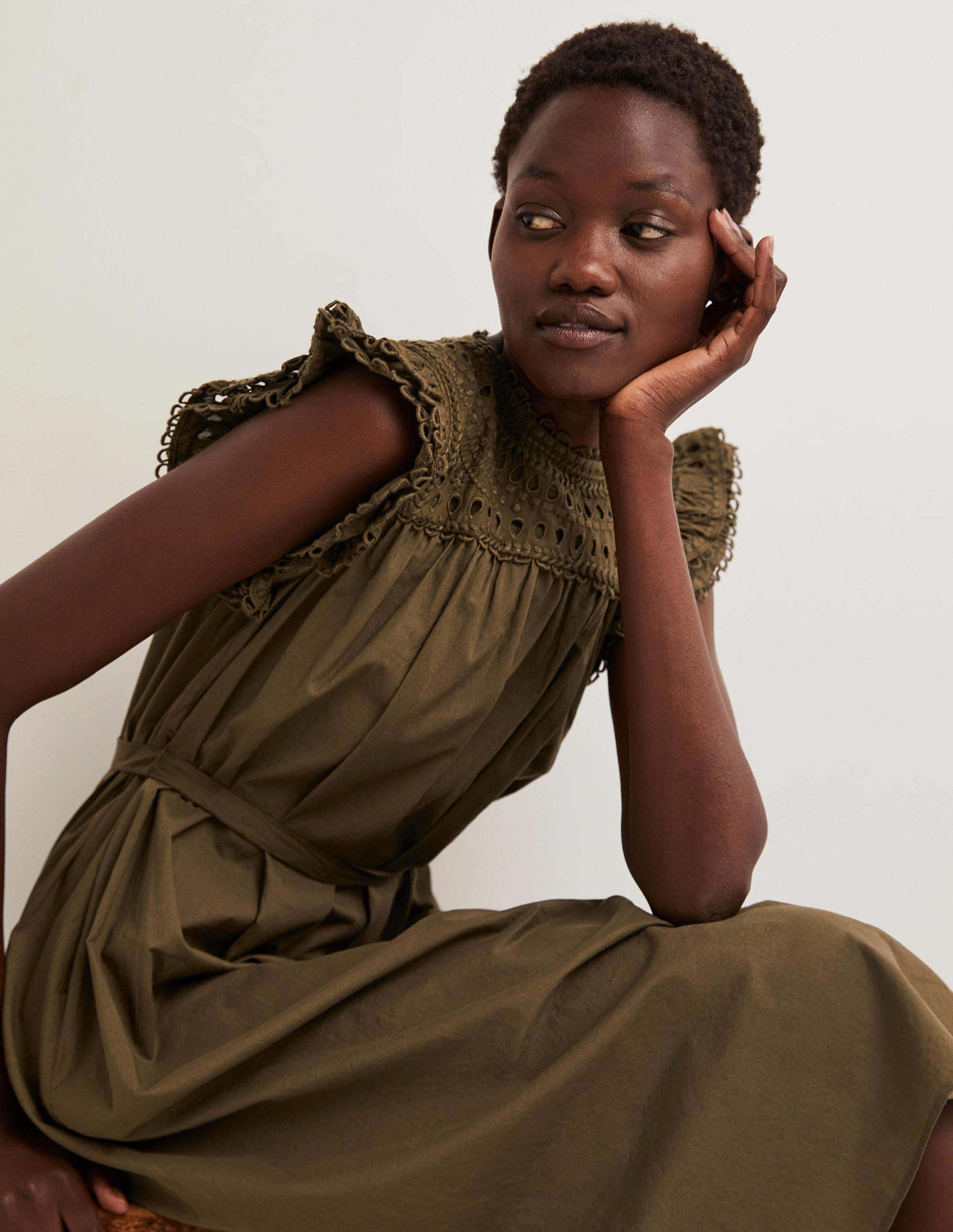 Broderie Detail Midi Dress-Basil - Image 4