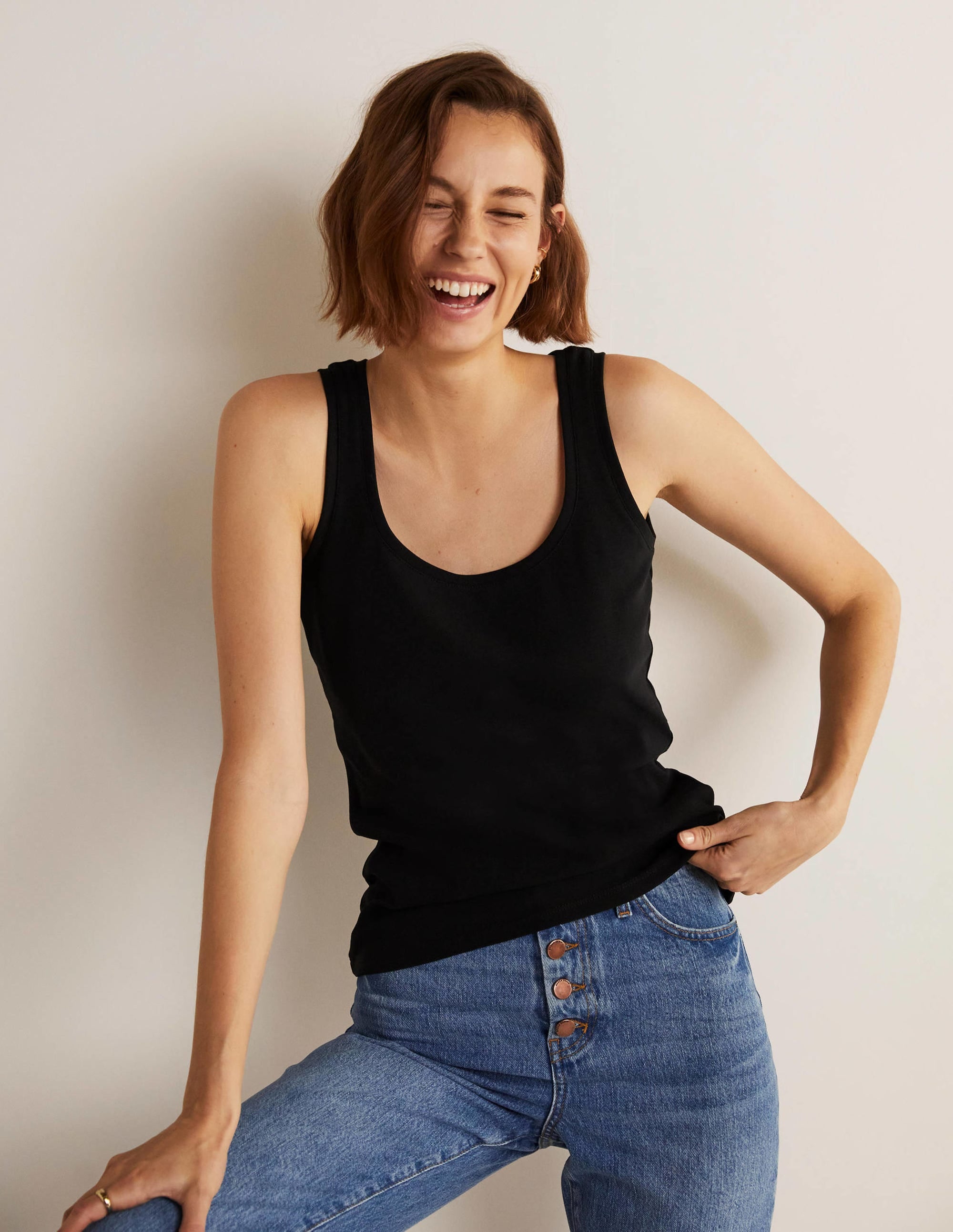 Essential Vest-Black - Image 6