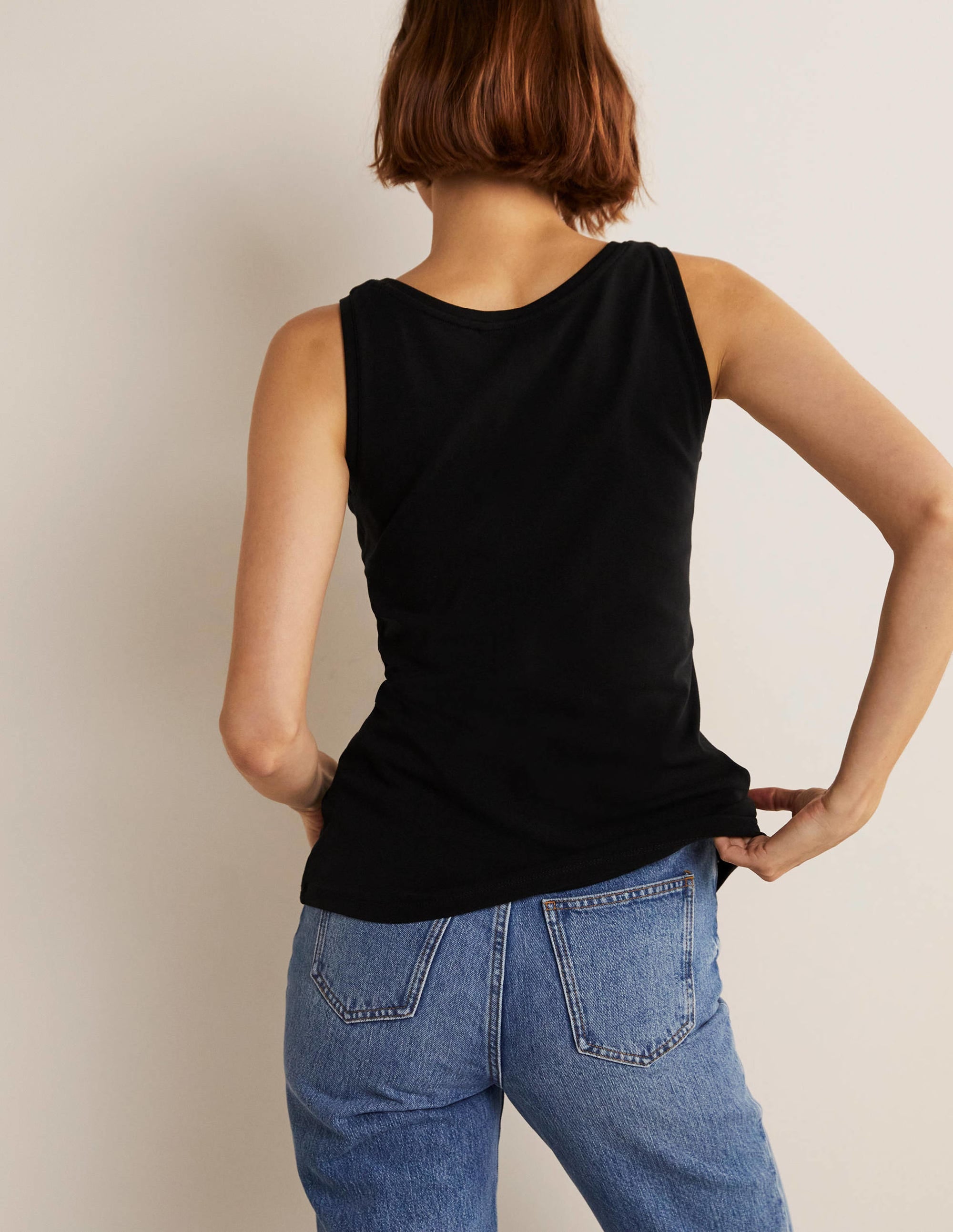 Essential Vest-Black - Image 8