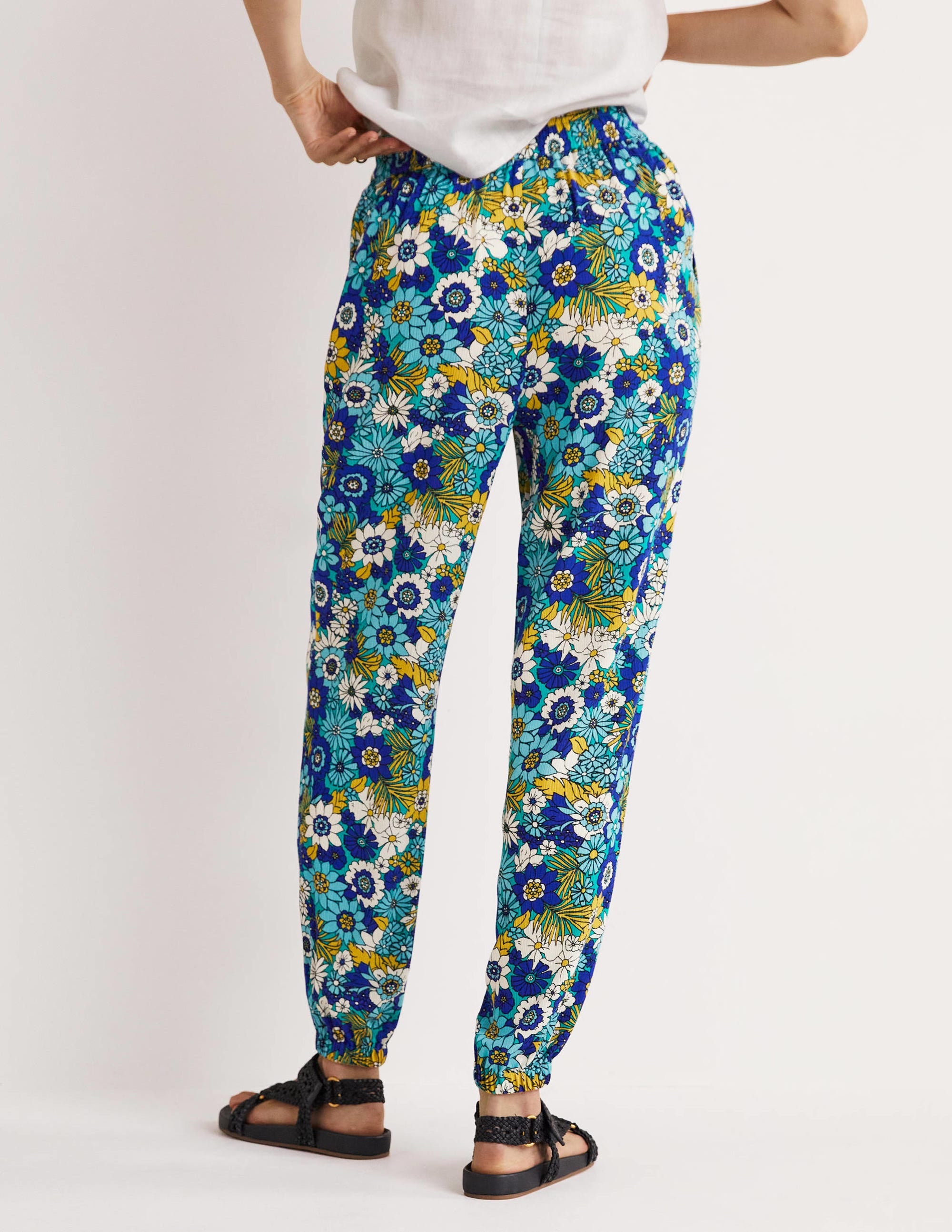 Crinkle Tapered Trousers-Emerald, Bloom Garden - Image 2