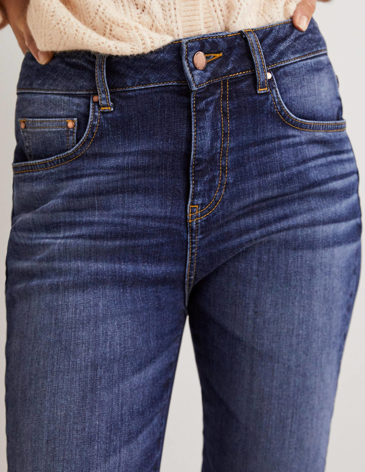 Fitted Cropped Flare Jeans-Dark Vintage - Image 5