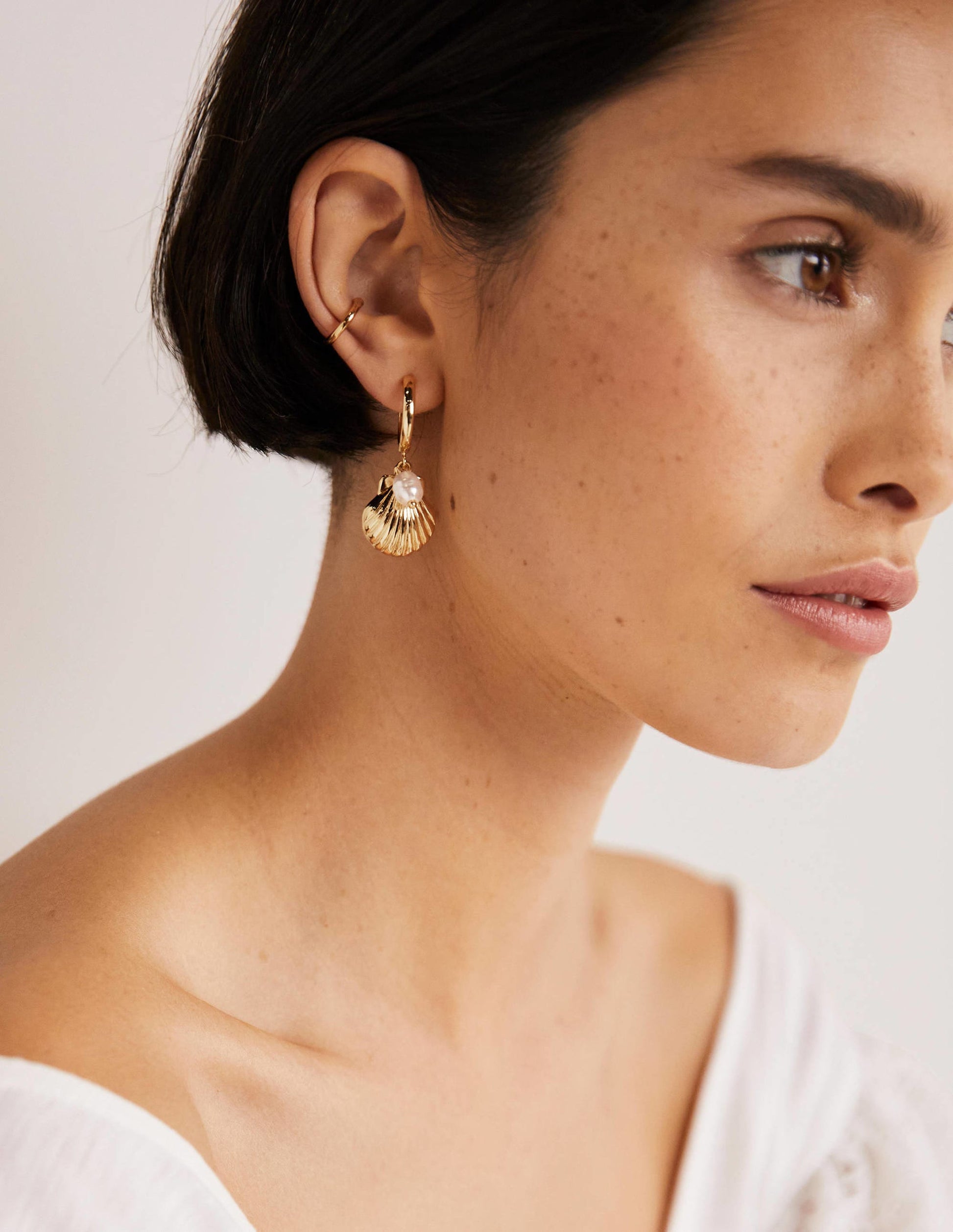 Shell Hoop Earrings-Gold/Pearl-3