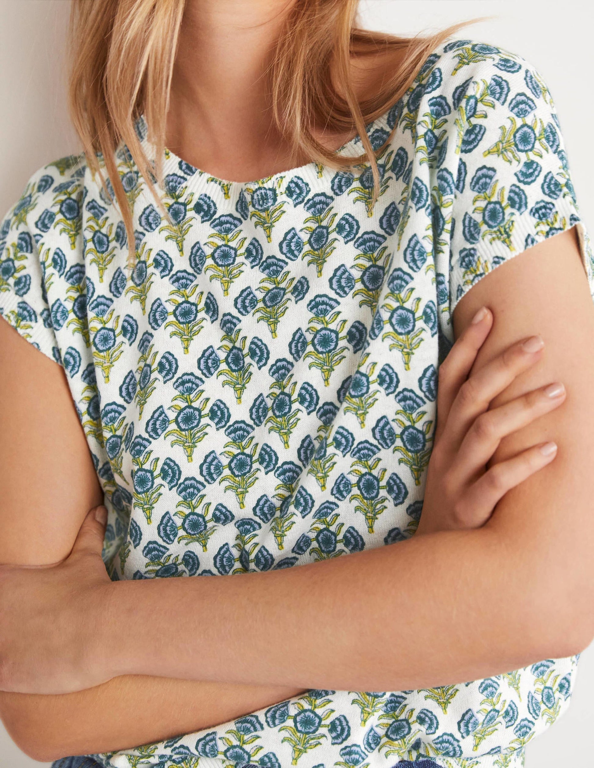 Printed Crew Neck Knitted Vest-Brunnera Blue, Poppy Geo-4