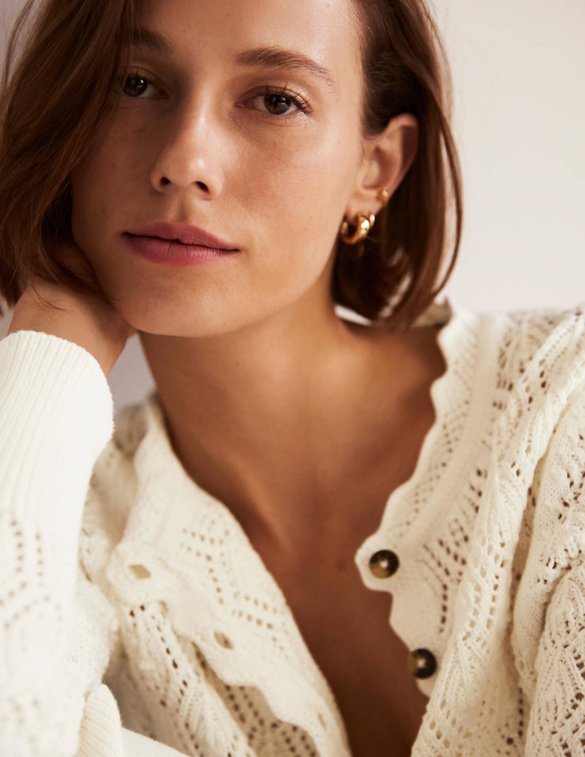 Scallop Crochet Cardigan-Ivory - Image 4