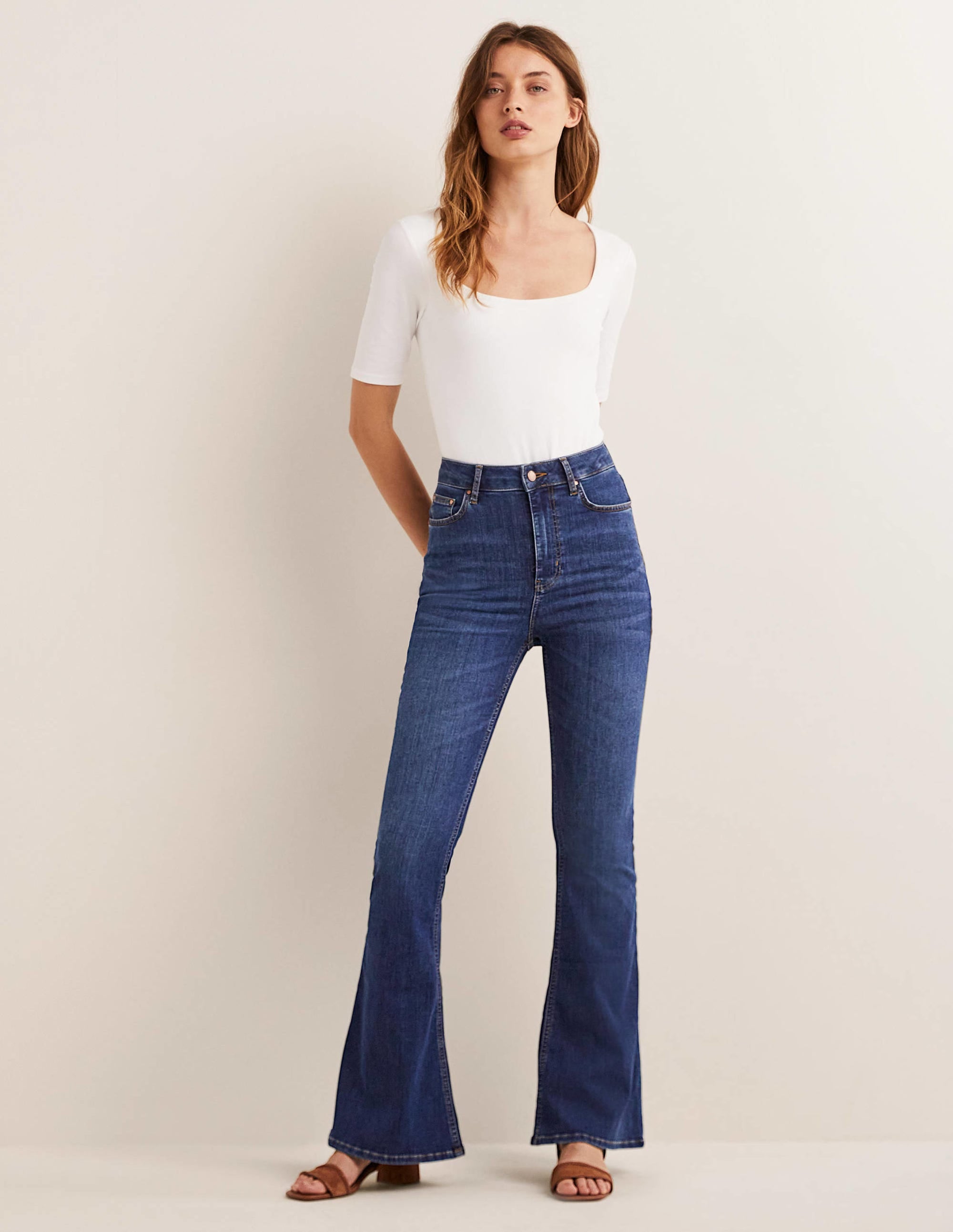 HIGH RISE FITTED FLARE-Mid Vintage - Image 1