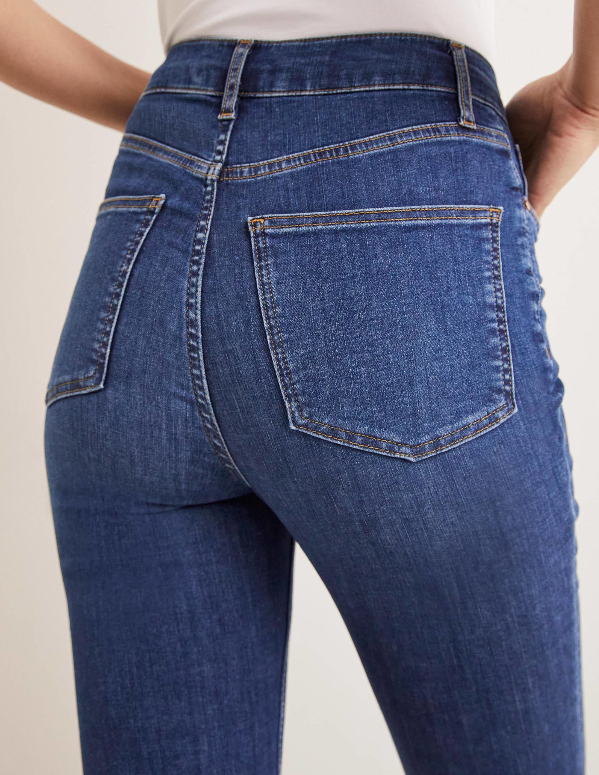 HIGH RISE FITTED FLARE-Mid Vintage - Image 2