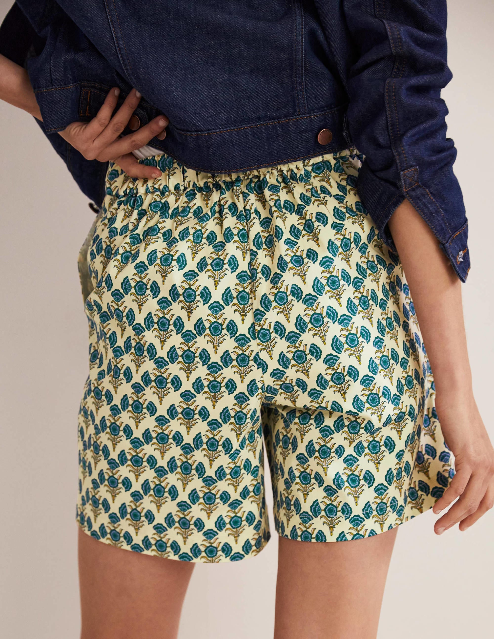 Pull On Shorts-Chesapeake Bay, Poppy Geo - Image 4