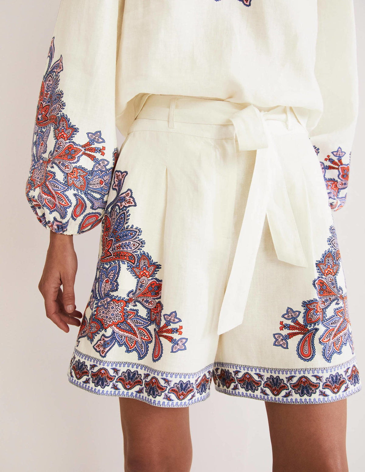 Alma Tie Waist Linen Shorts-Ivory, Paisley Bud-4