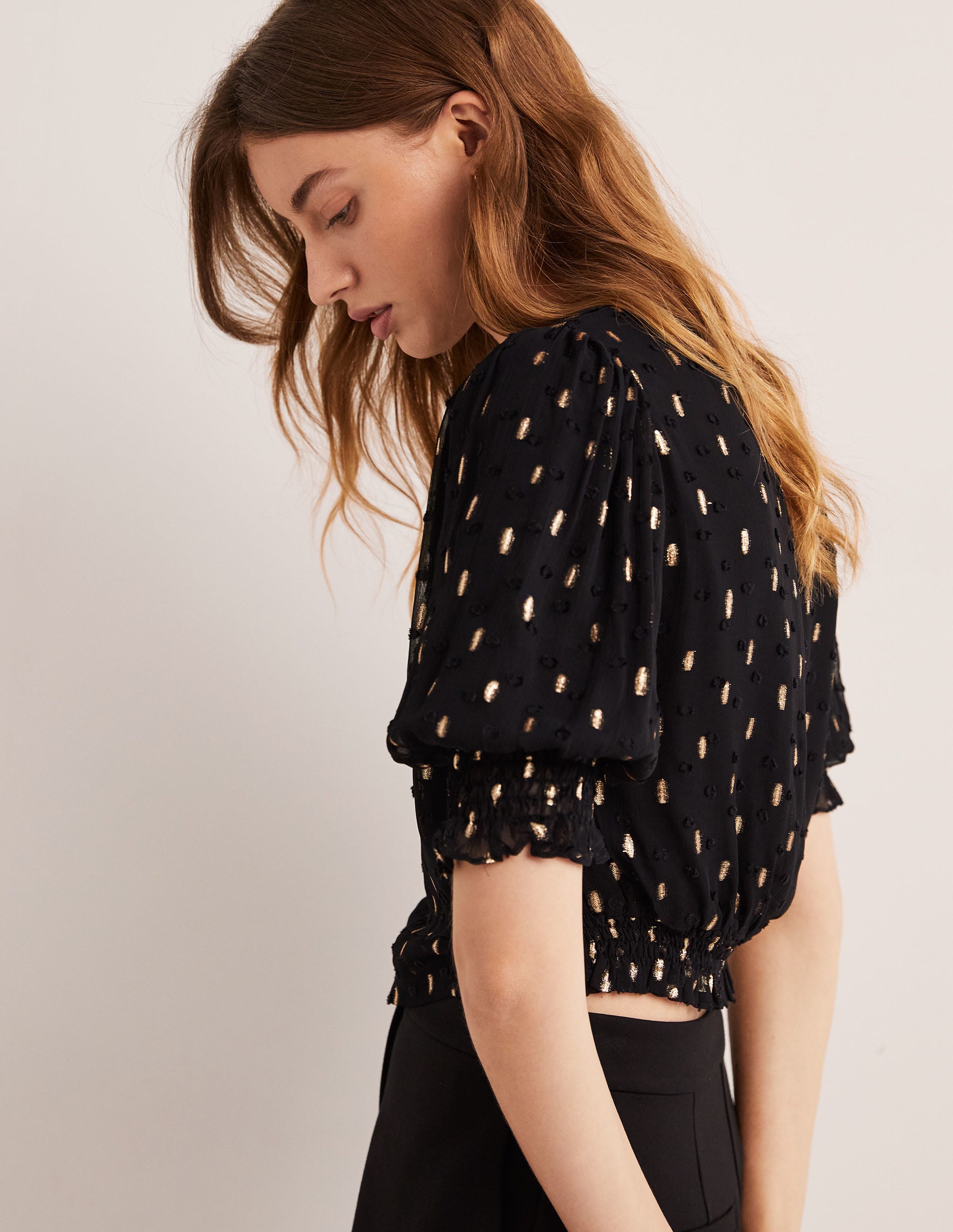 Cropped Metallic Smocked Top-Black and Gold Clip - Image 3