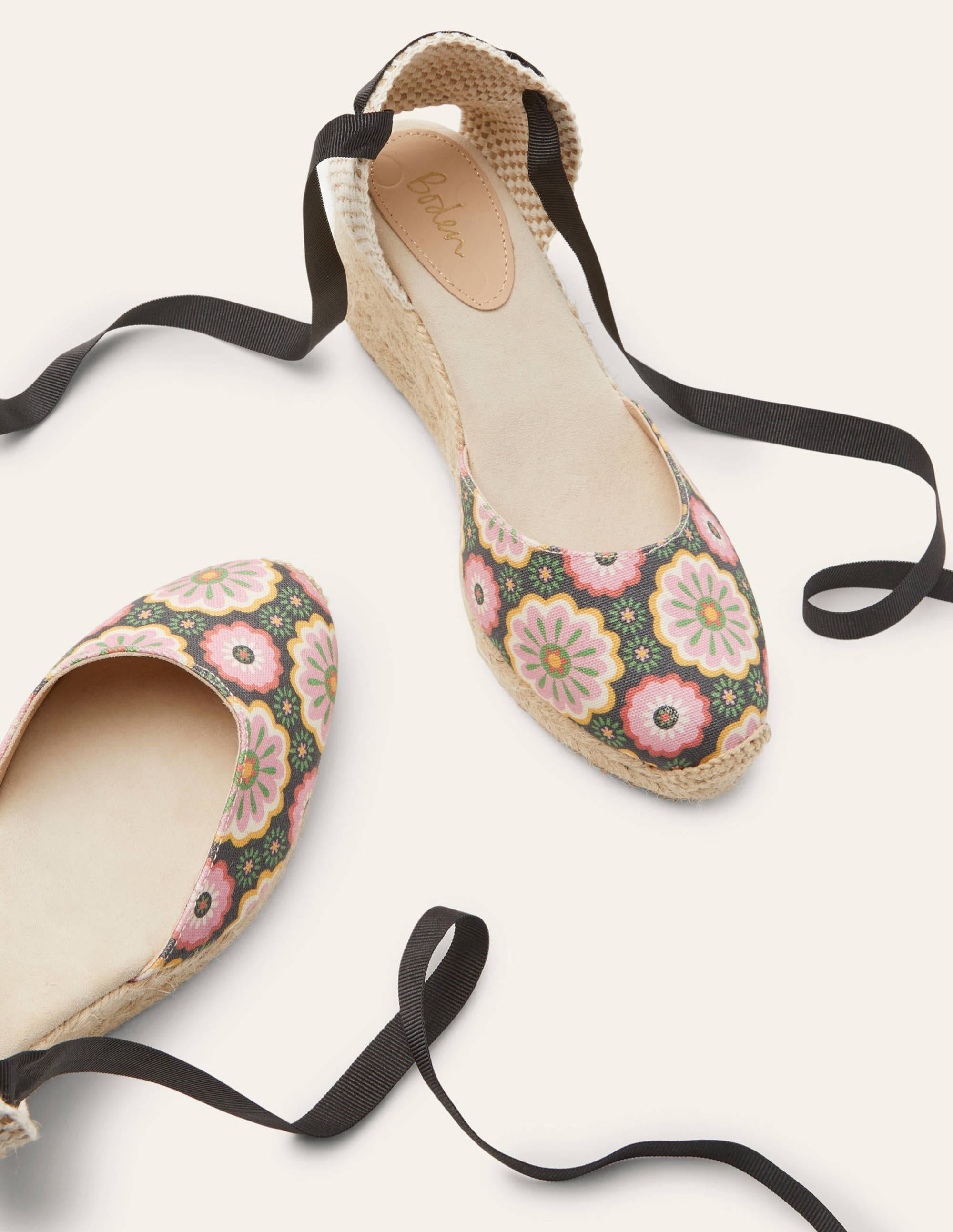 Cassie Espadrille Wedge-Black, Opulent Daisy - Image 2
