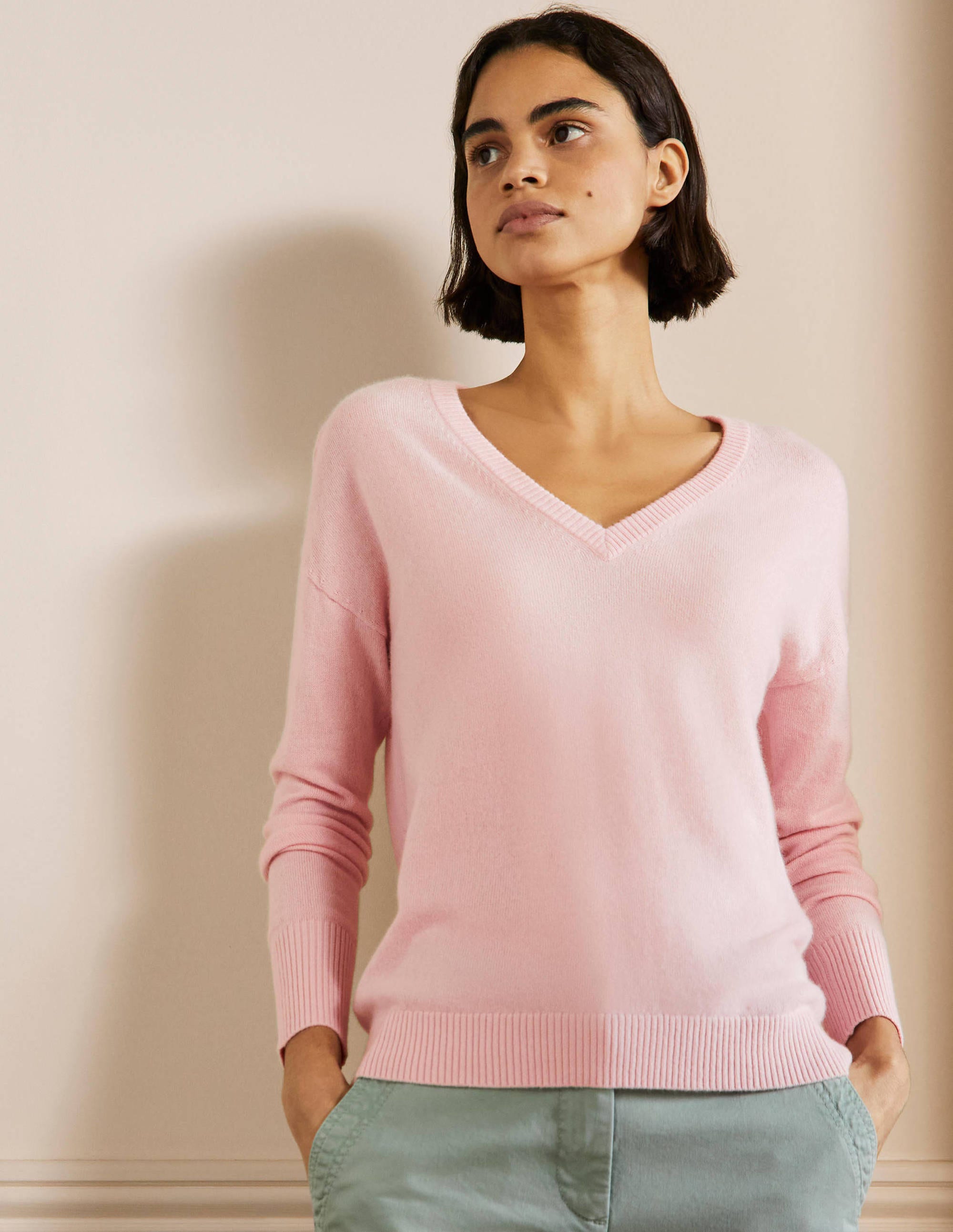 Cashmere V-neck Relaxed Jumper-Pink Blush - Image 1
